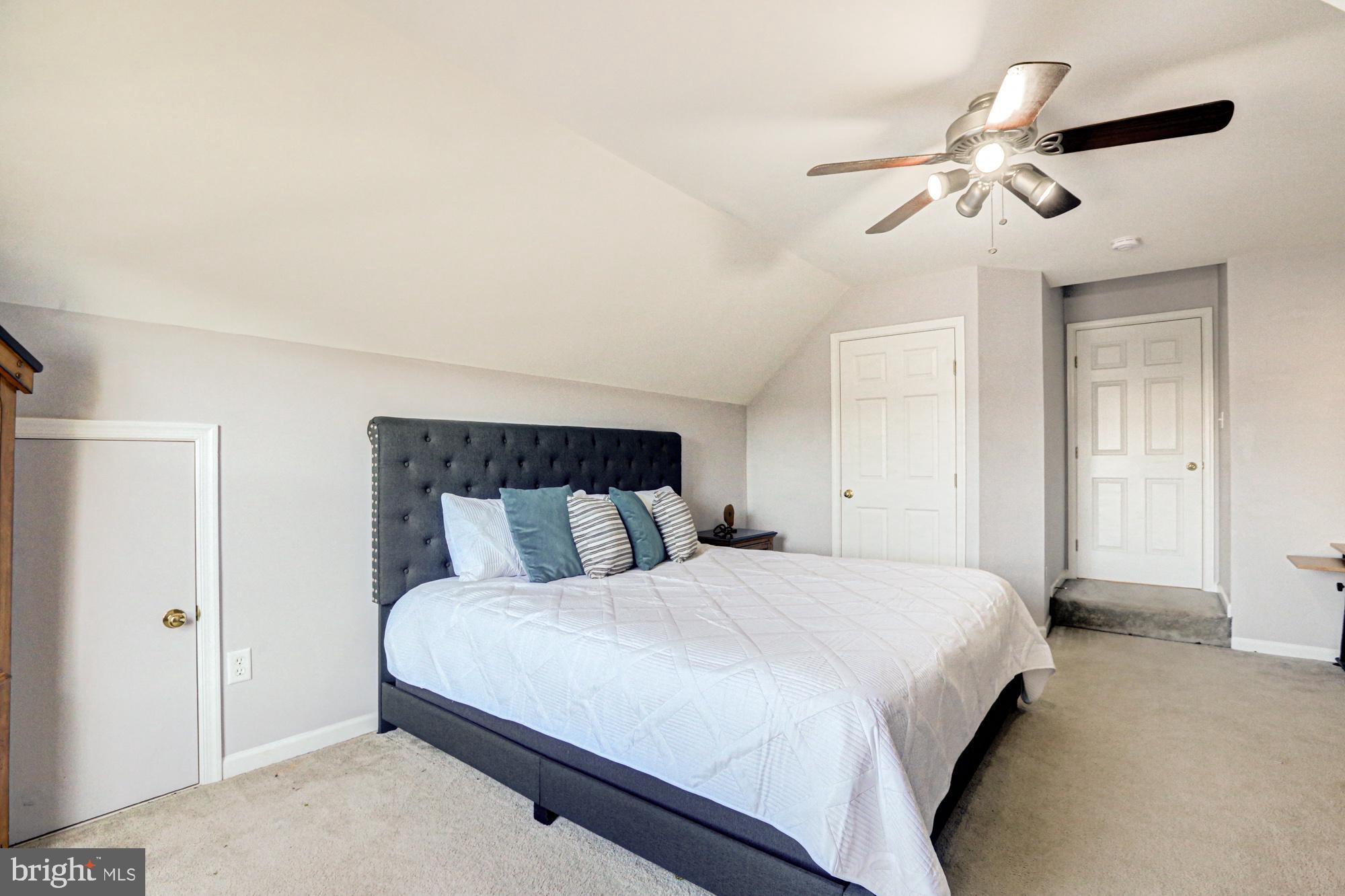 MIDDLETOWN CROSSING - Residential