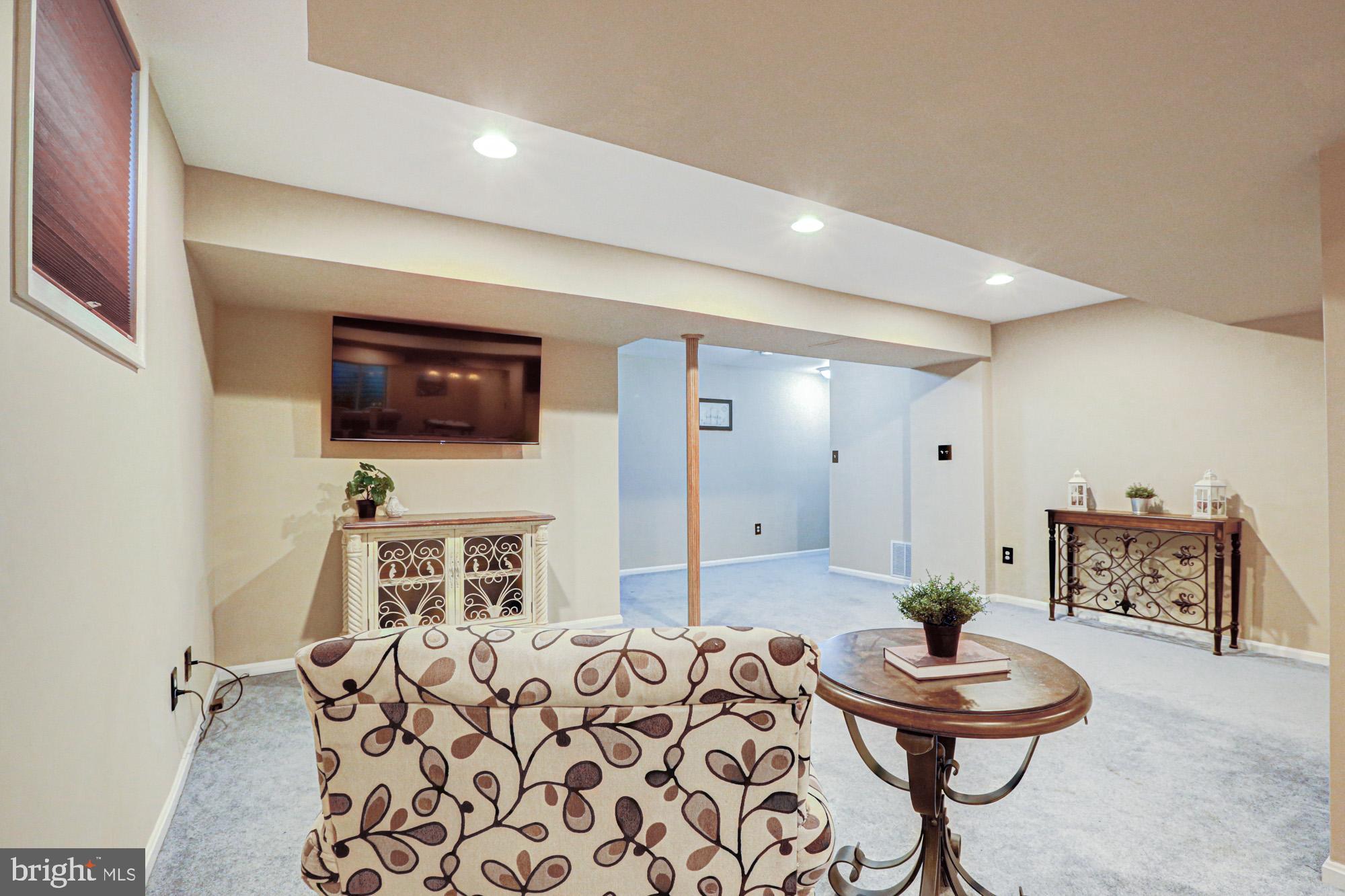 MIDDLETOWN CROSSING - Residential