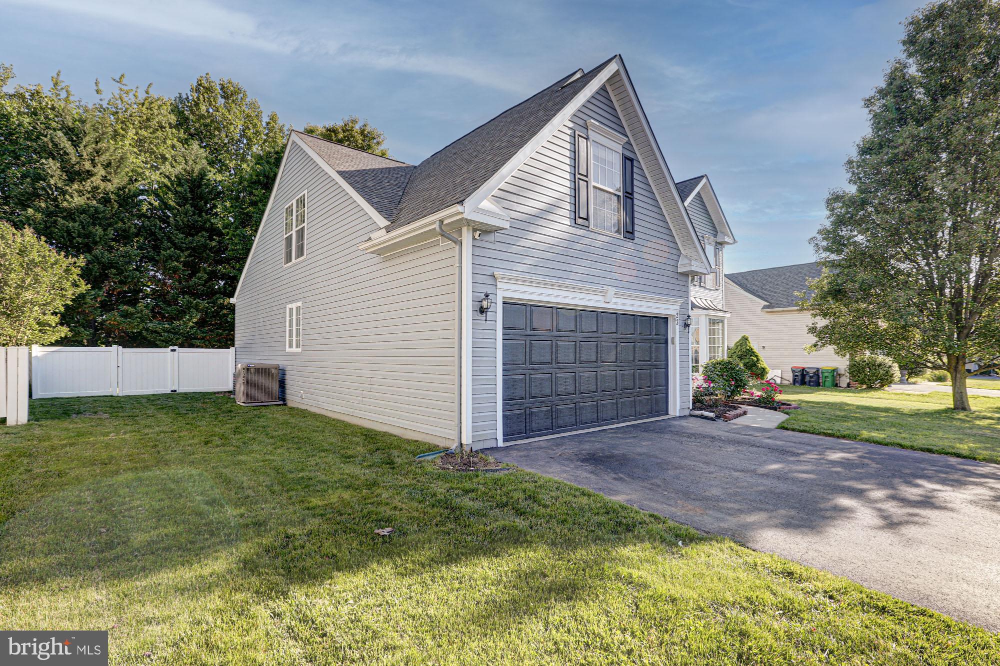 MIDDLETOWN CROSSING - Residential
