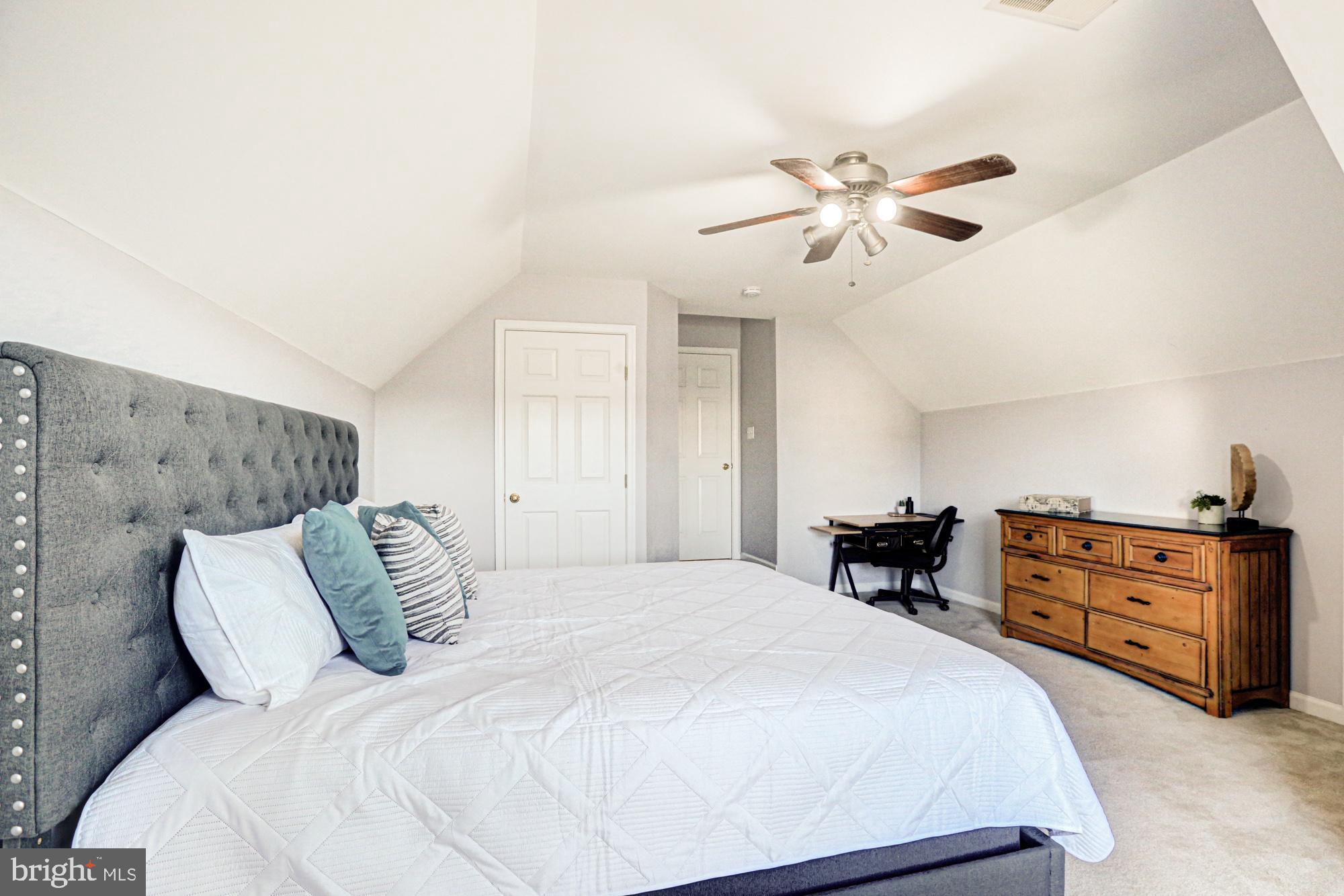 MIDDLETOWN CROSSING - Residential