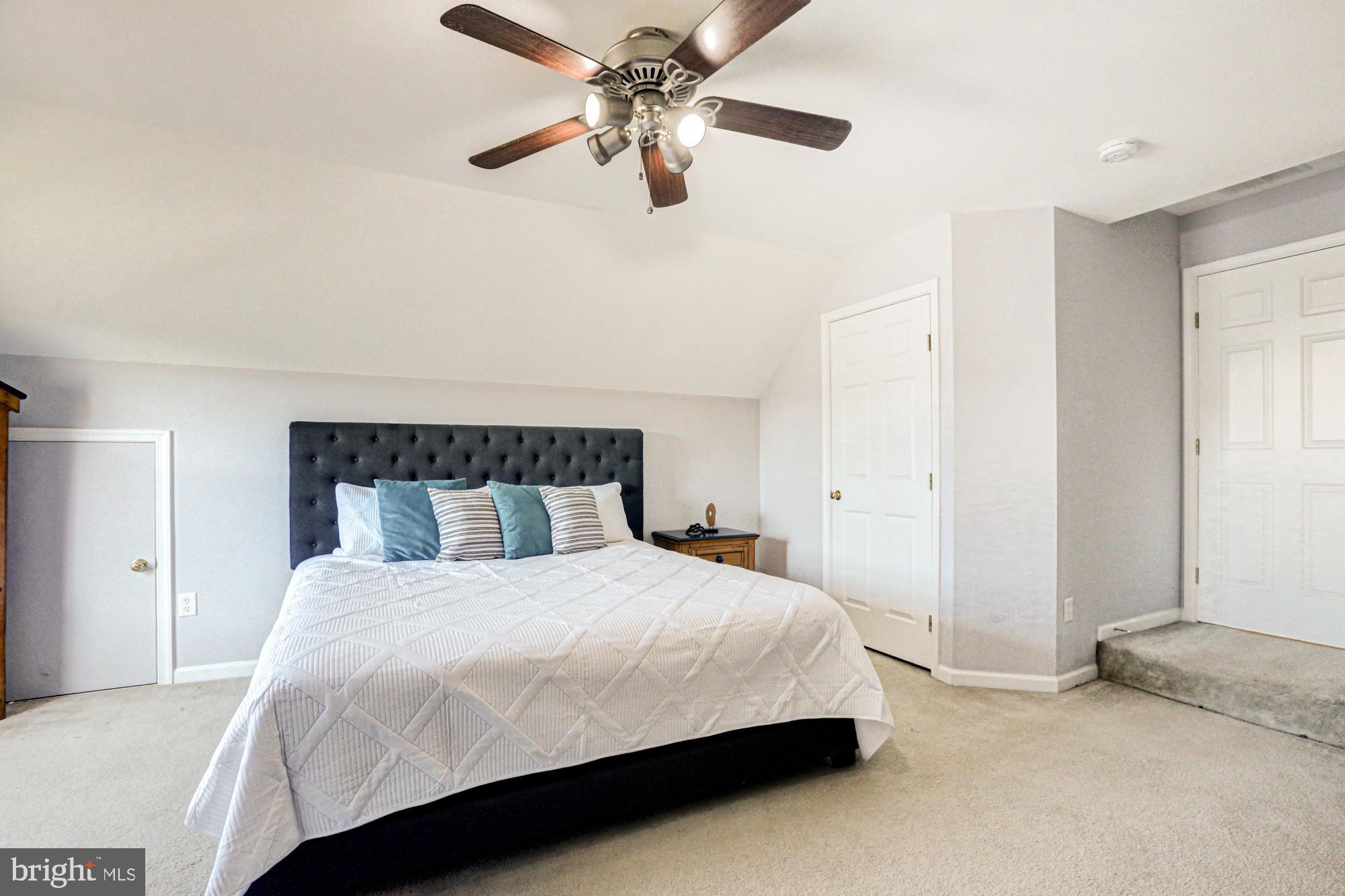 MIDDLETOWN CROSSING - Residential