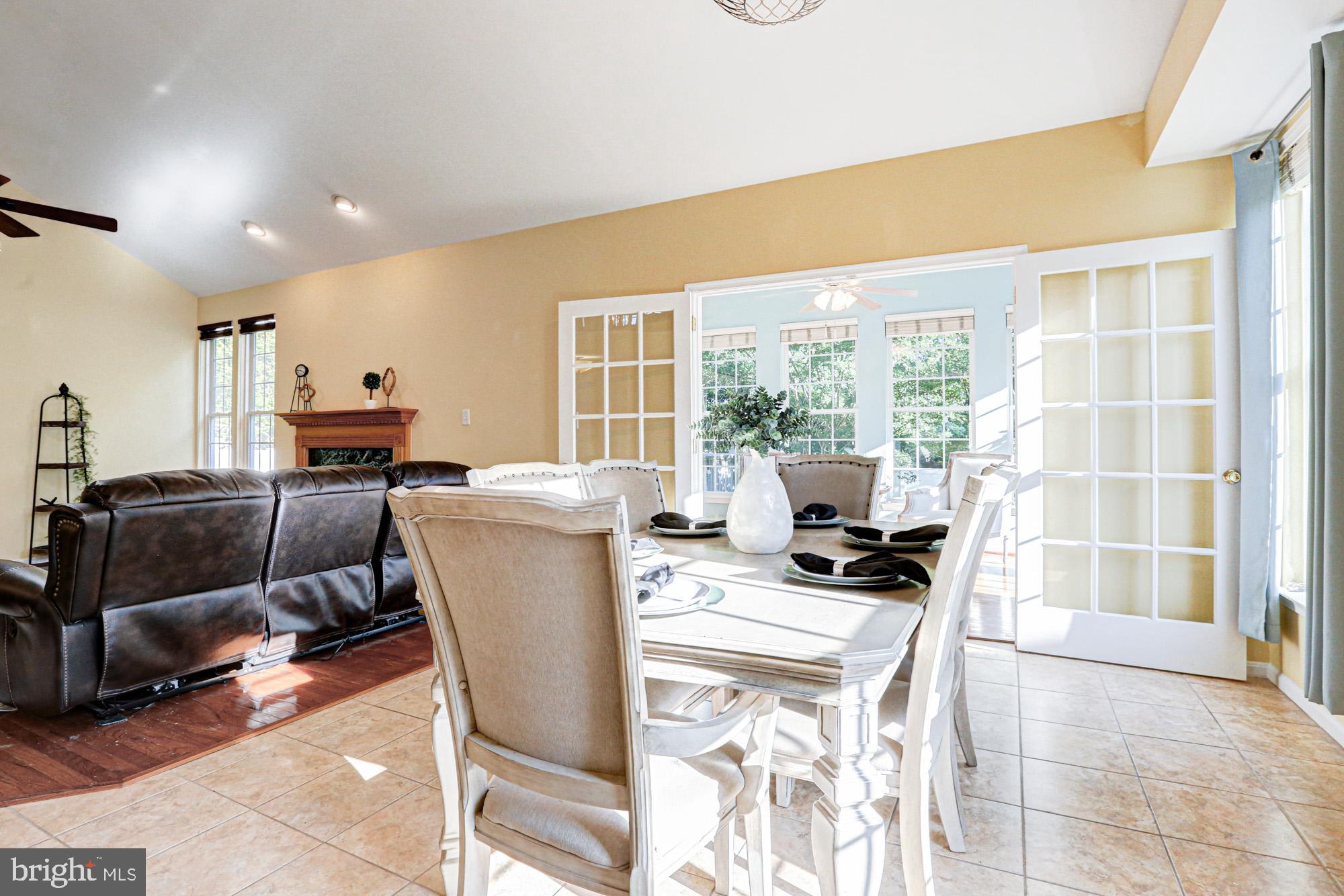 MIDDLETOWN CROSSING - Residential