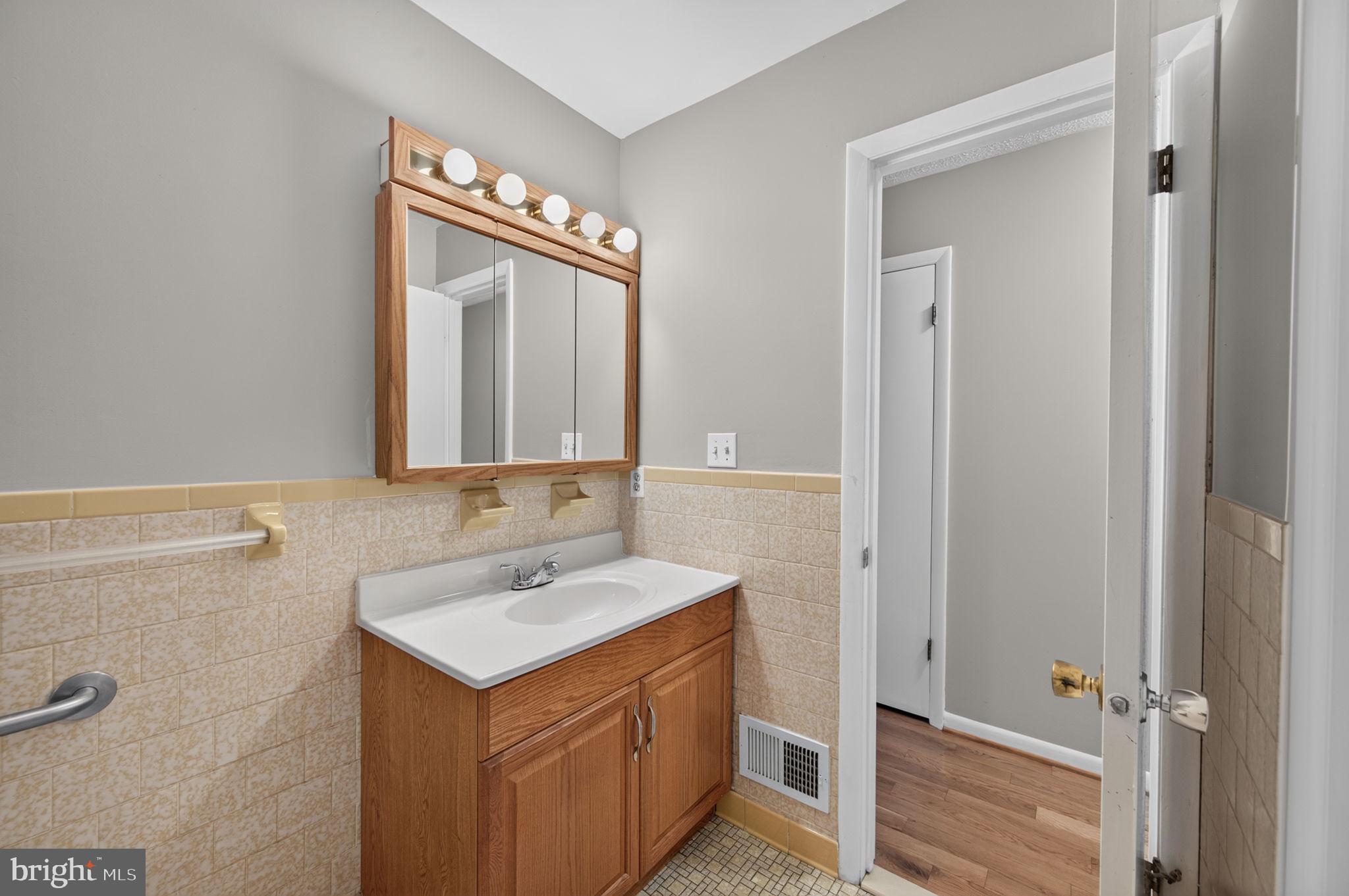 LINTHICUM HEIGHTS - Residential