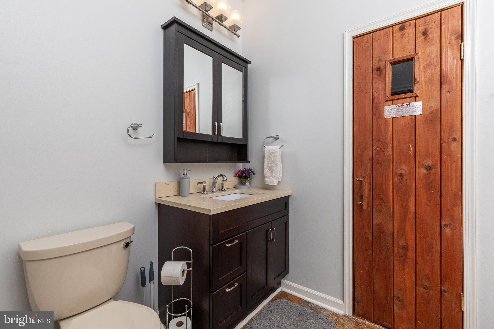 LAKEVIEW PEDESTAL HOMES - Residential