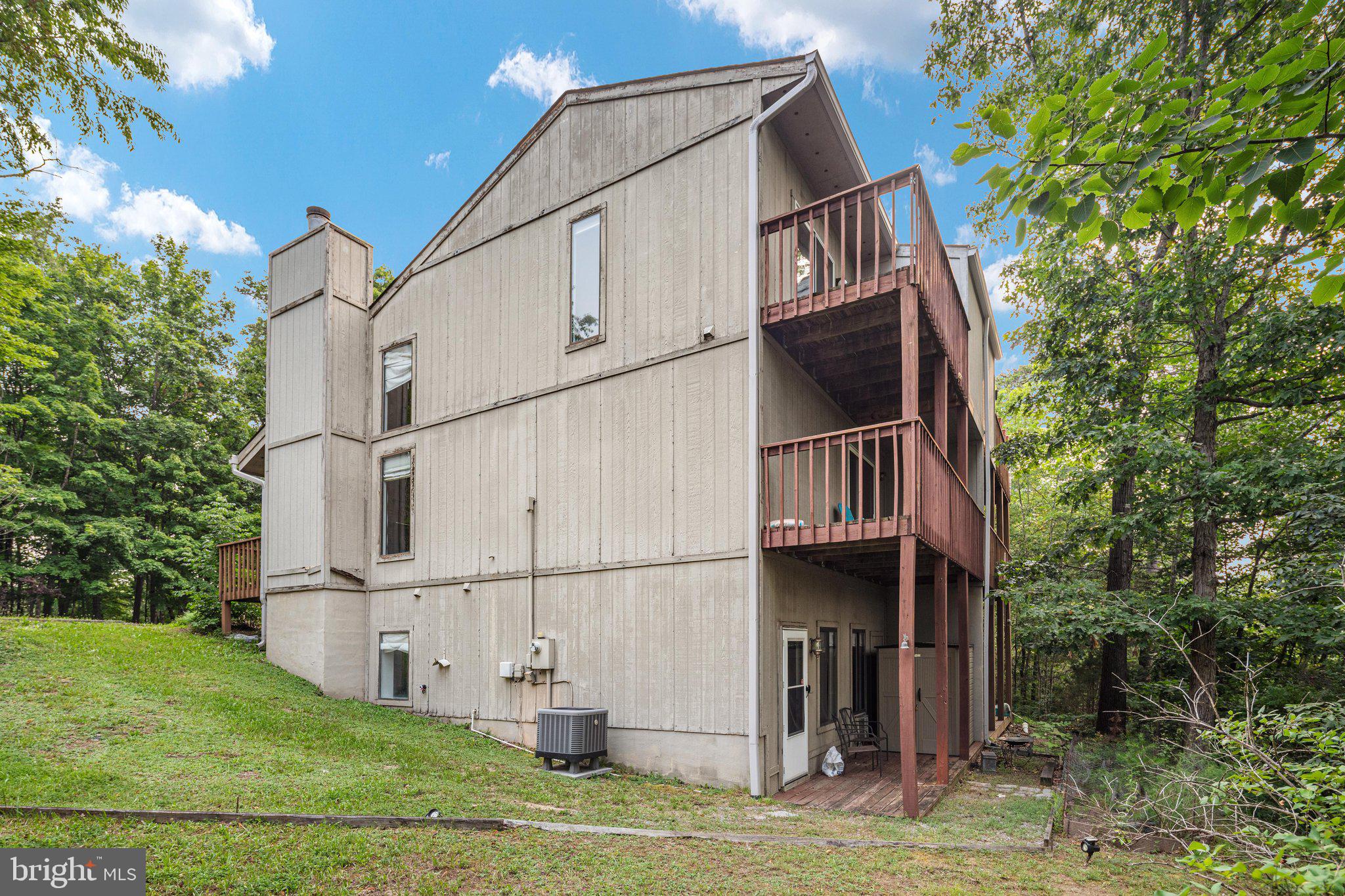 LAKEVIEW PEDESTAL HOMES - Residential