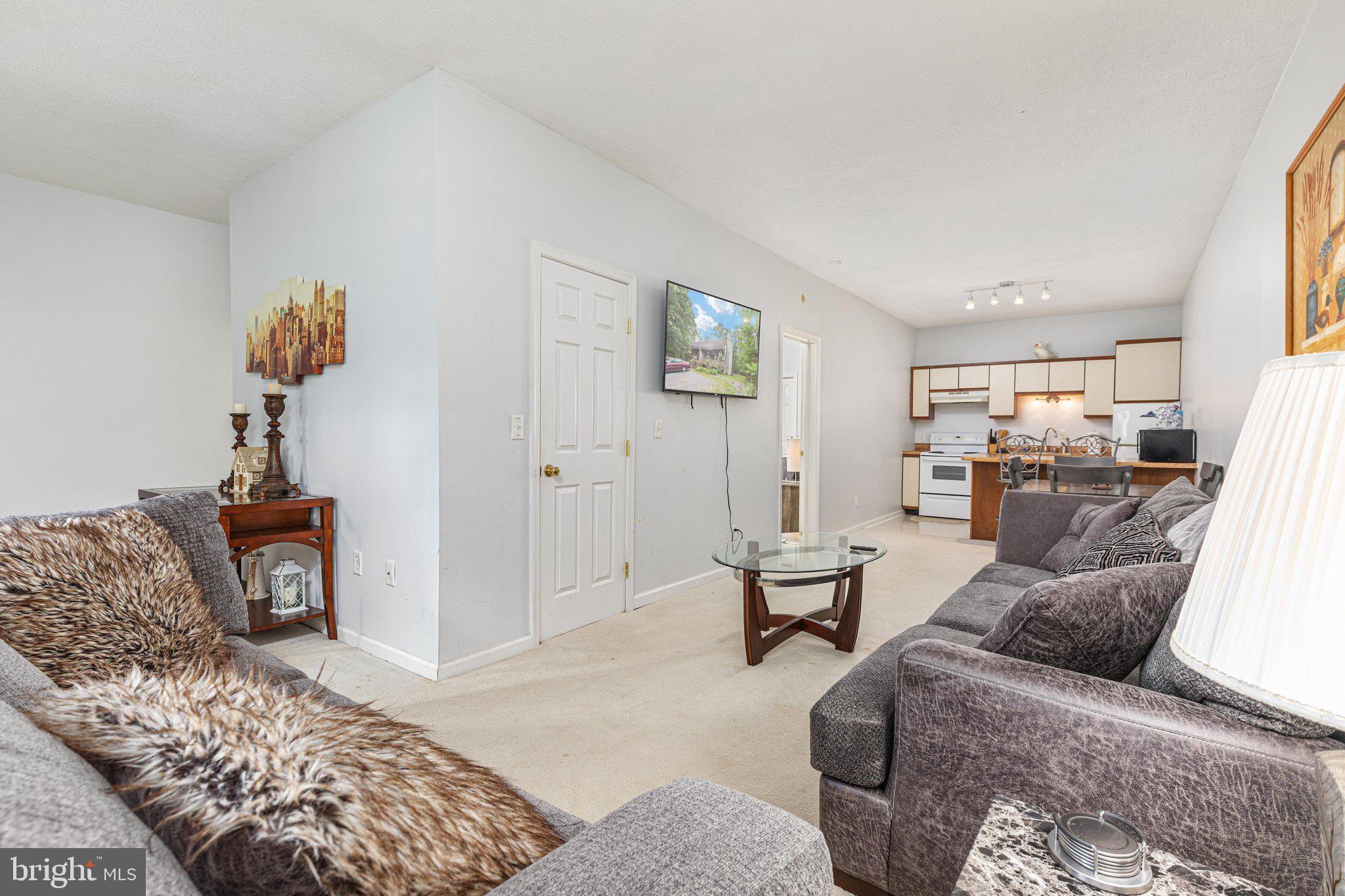 LAKEVIEW PEDESTAL HOMES - Residential