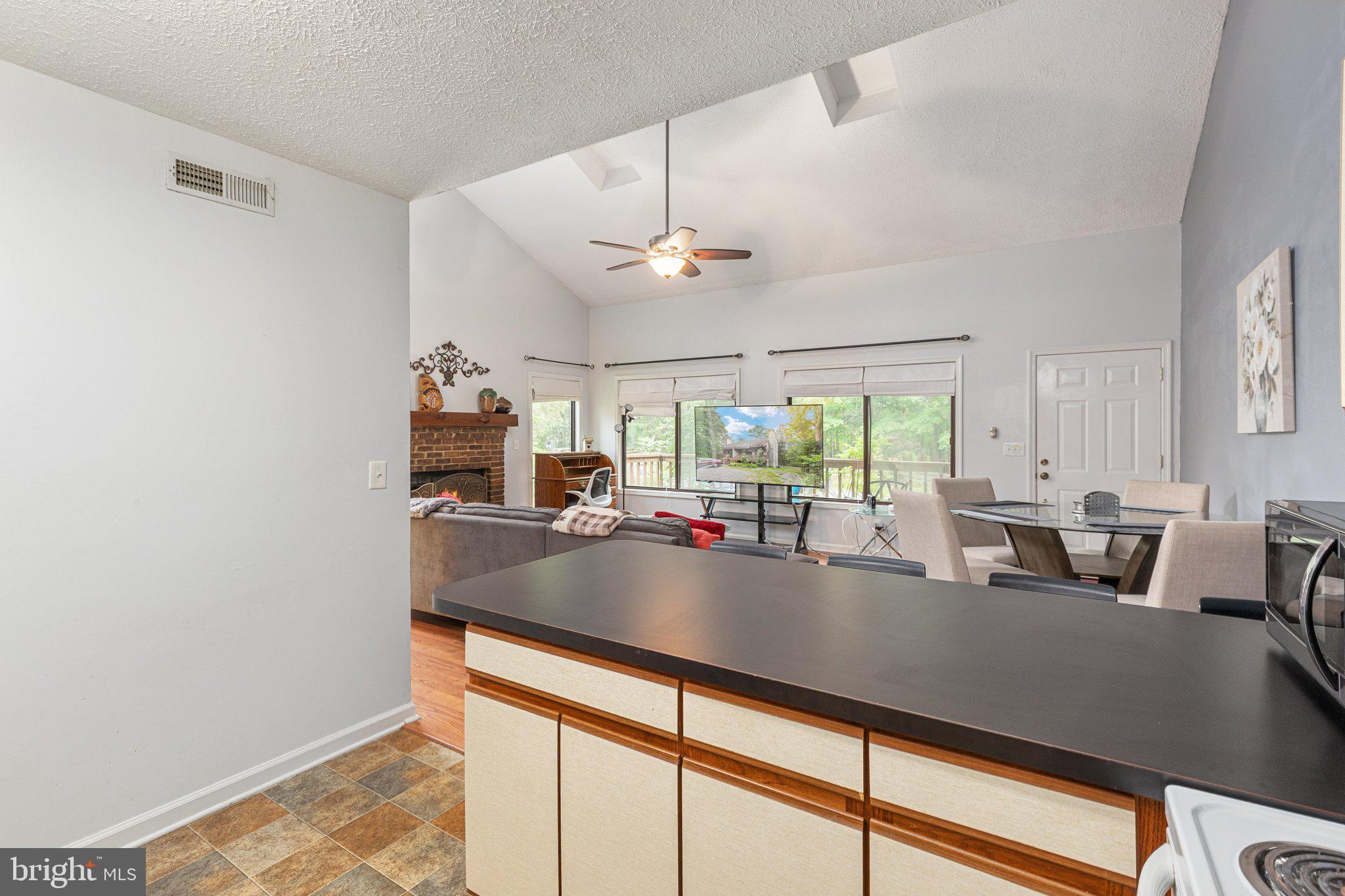 LAKEVIEW PEDESTAL HOMES - Residential