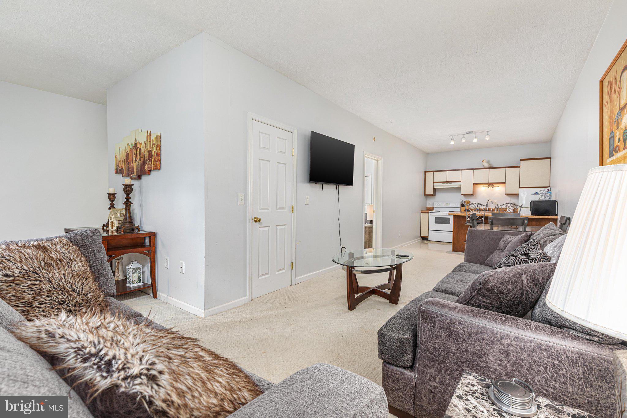 LAKEVIEW PEDESTAL HOMES - Residential