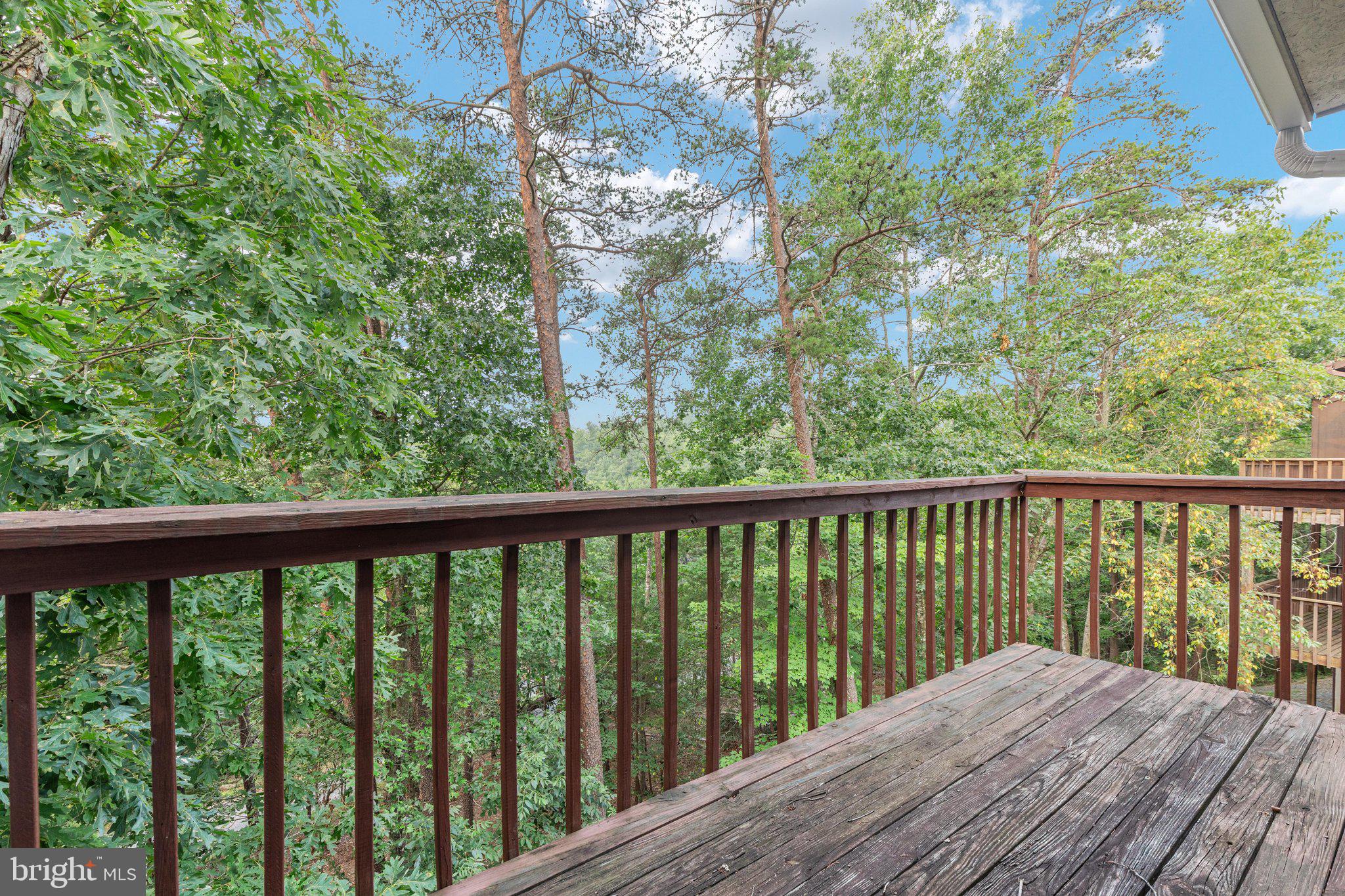 LAKEVIEW PEDESTAL HOMES - Residential