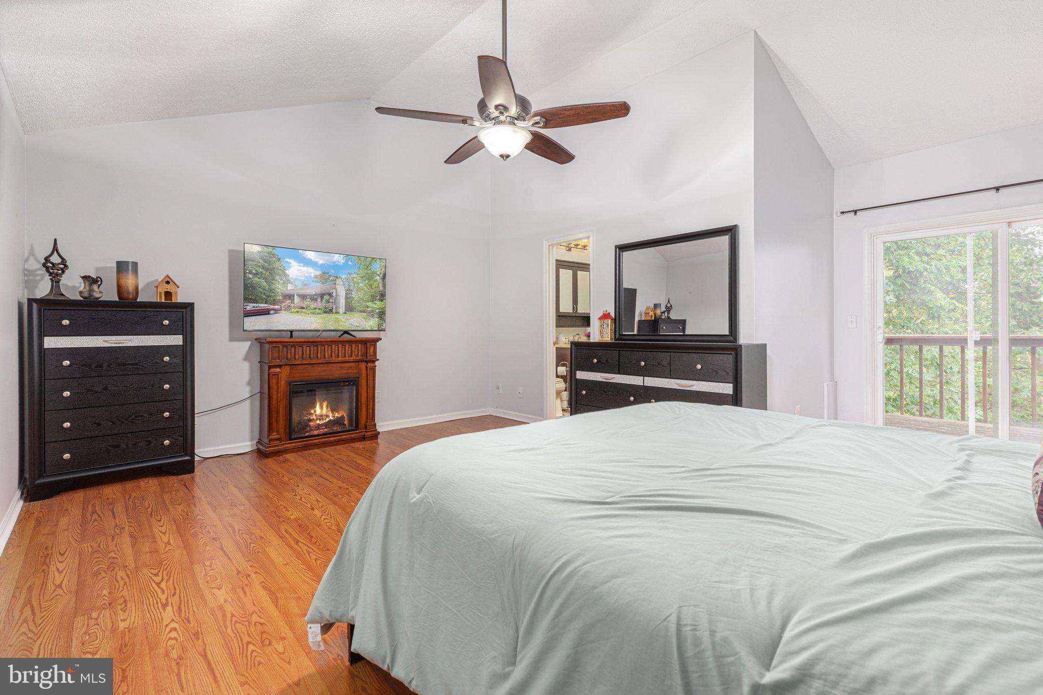 LAKEVIEW PEDESTAL HOMES - Residential