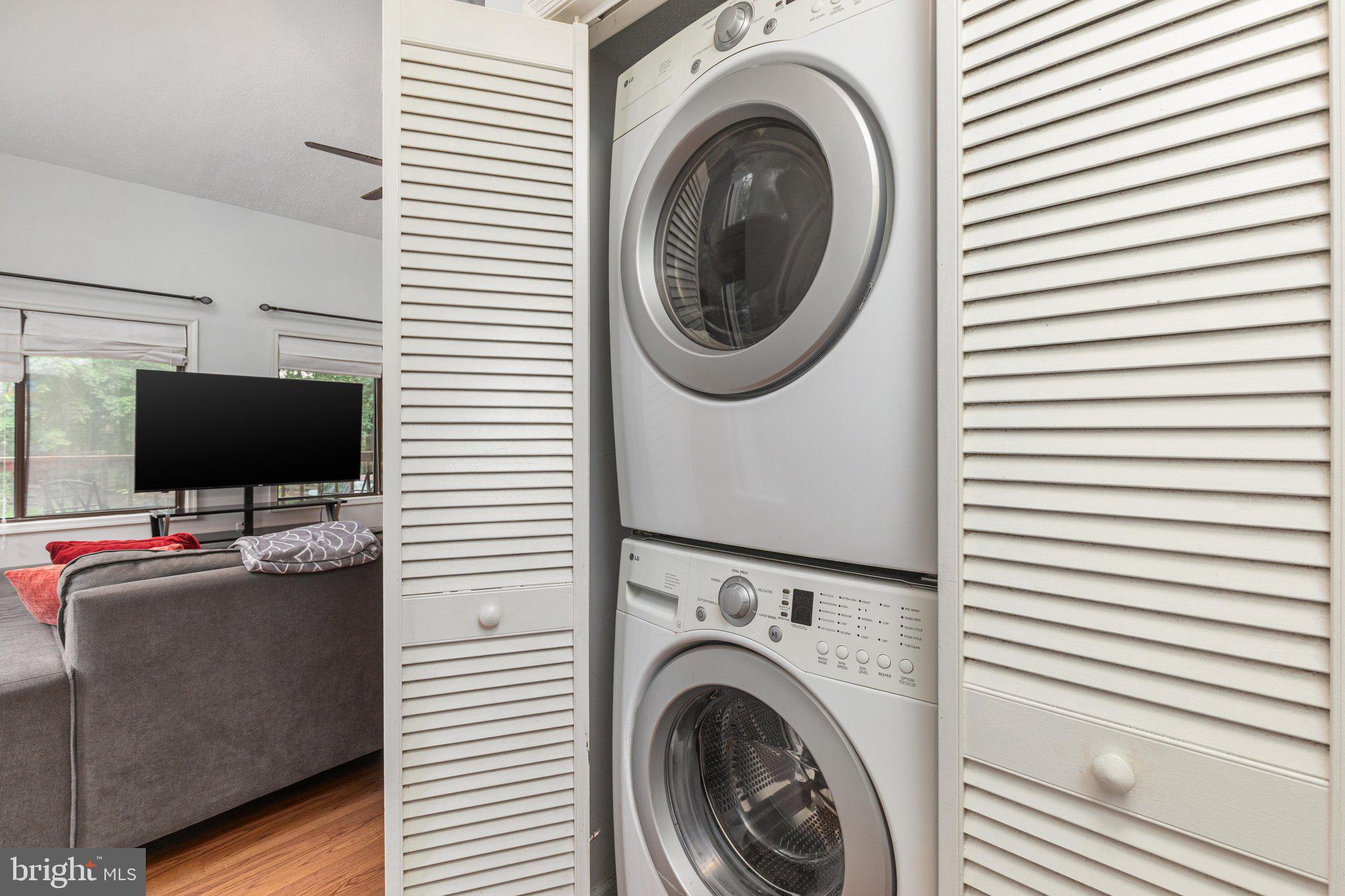 LAKEVIEW PEDESTAL HOMES - Residential