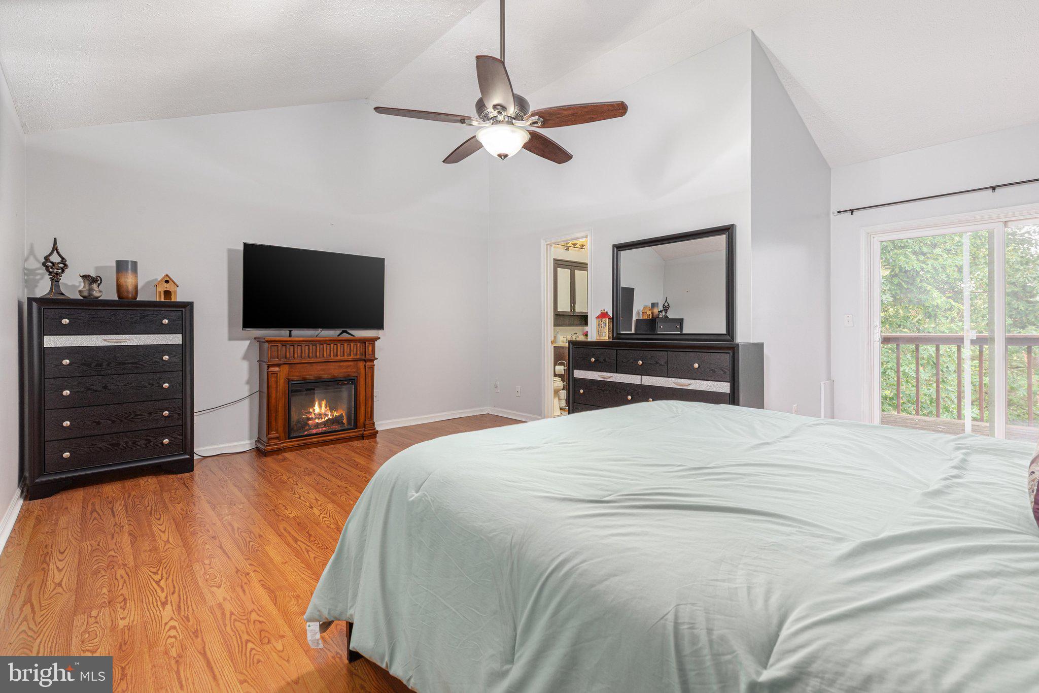 LAKEVIEW PEDESTAL HOMES - Residential