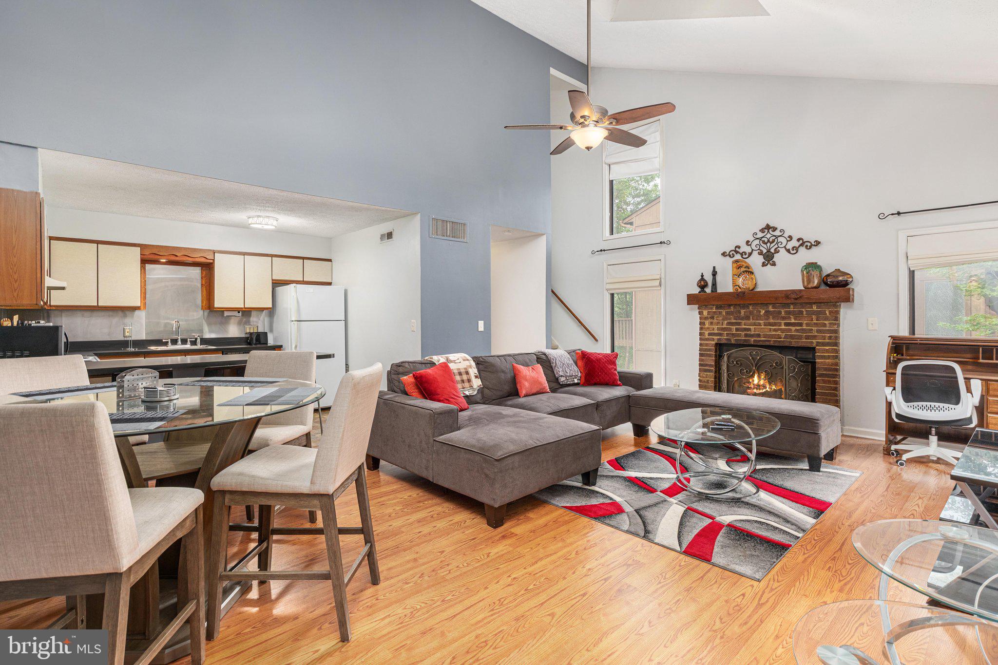 LAKEVIEW PEDESTAL HOMES - Residential