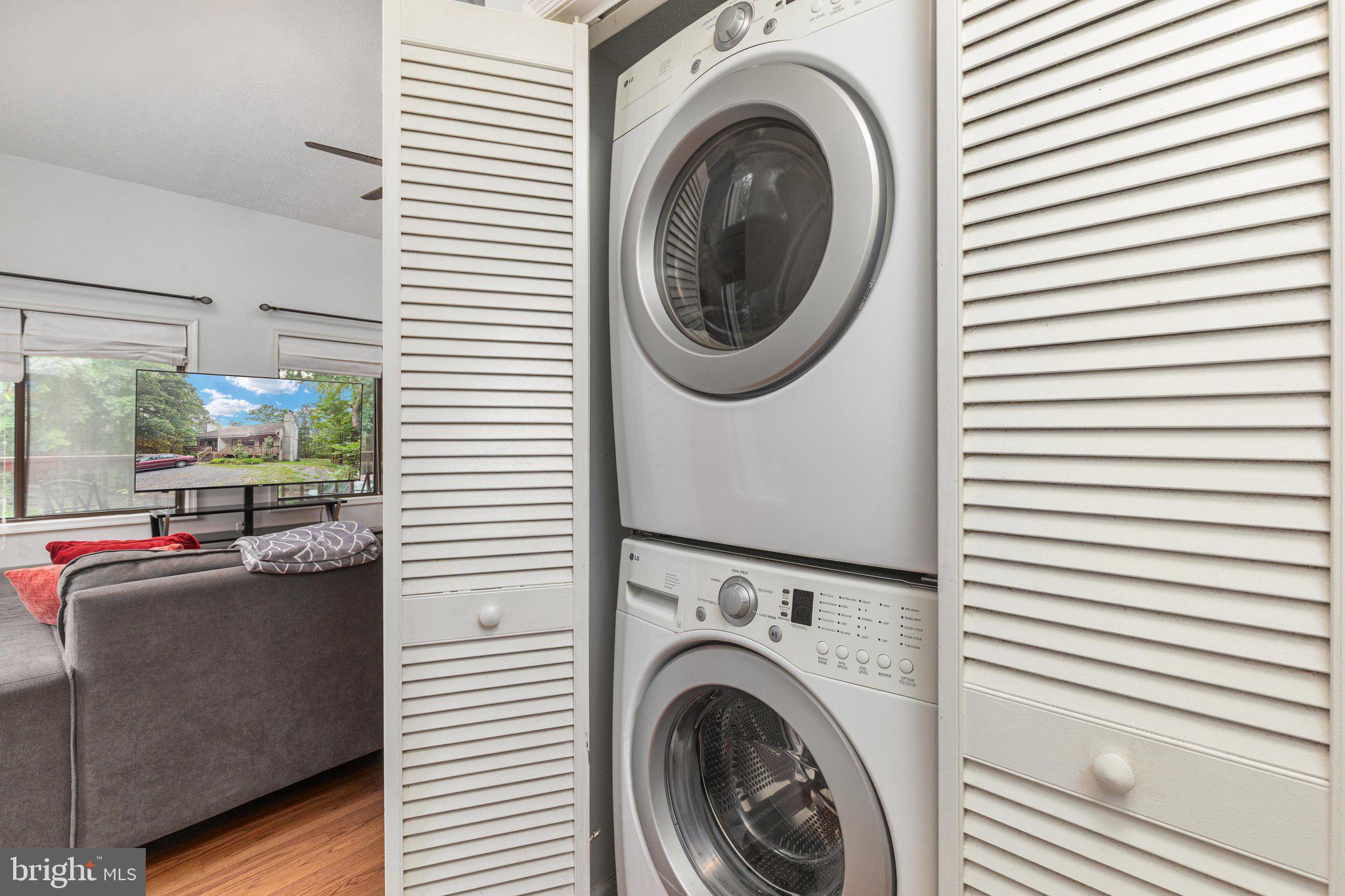LAKEVIEW PEDESTAL HOMES - Residential