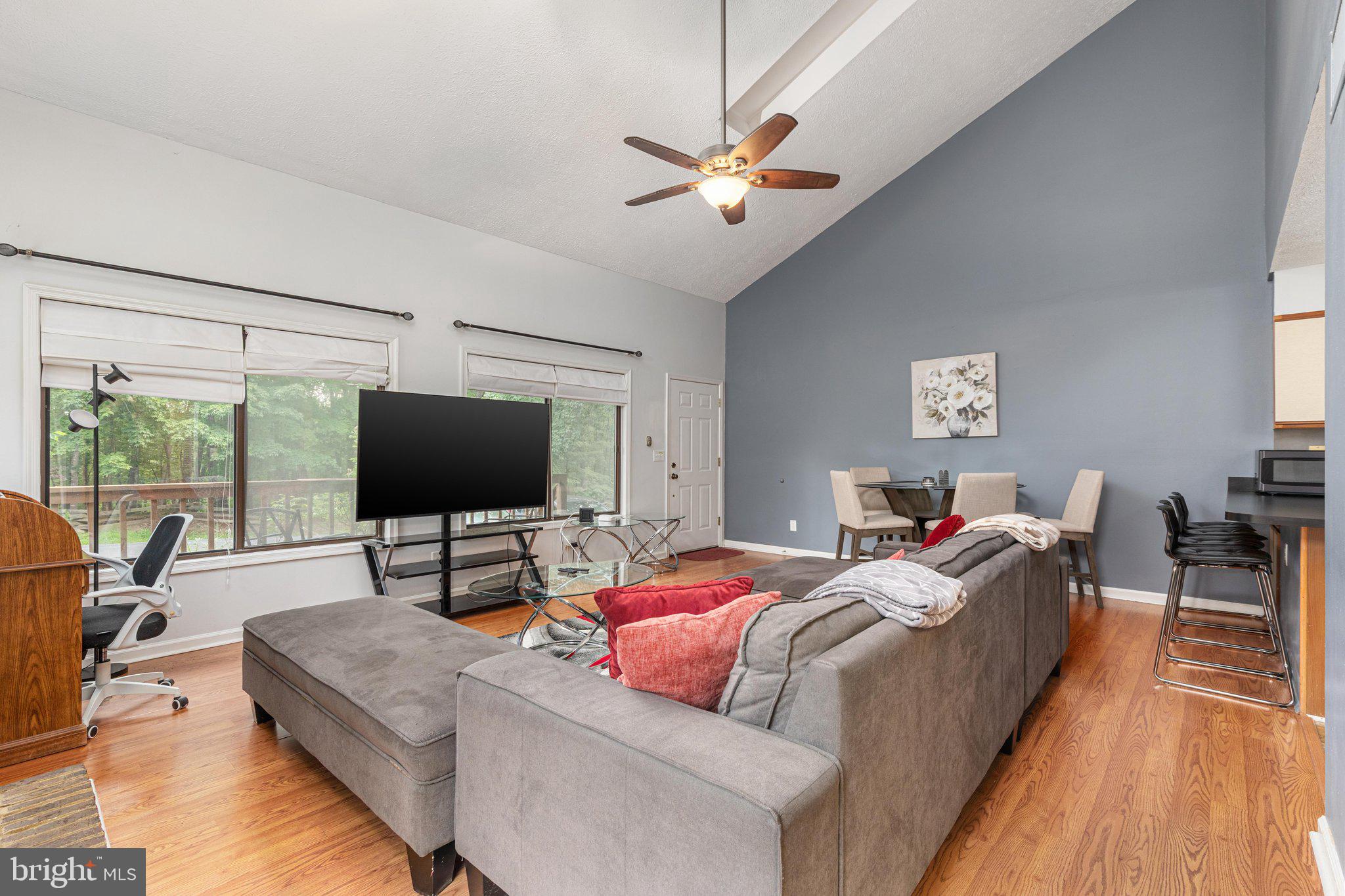 LAKEVIEW PEDESTAL HOMES - Residential