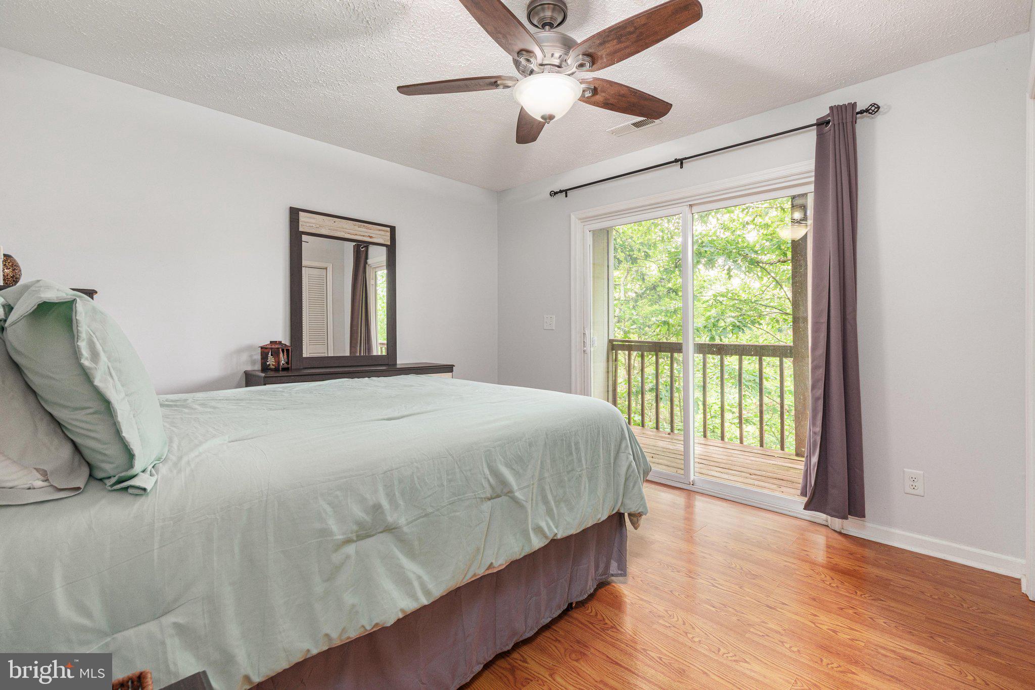 LAKEVIEW PEDESTAL HOMES - Residential