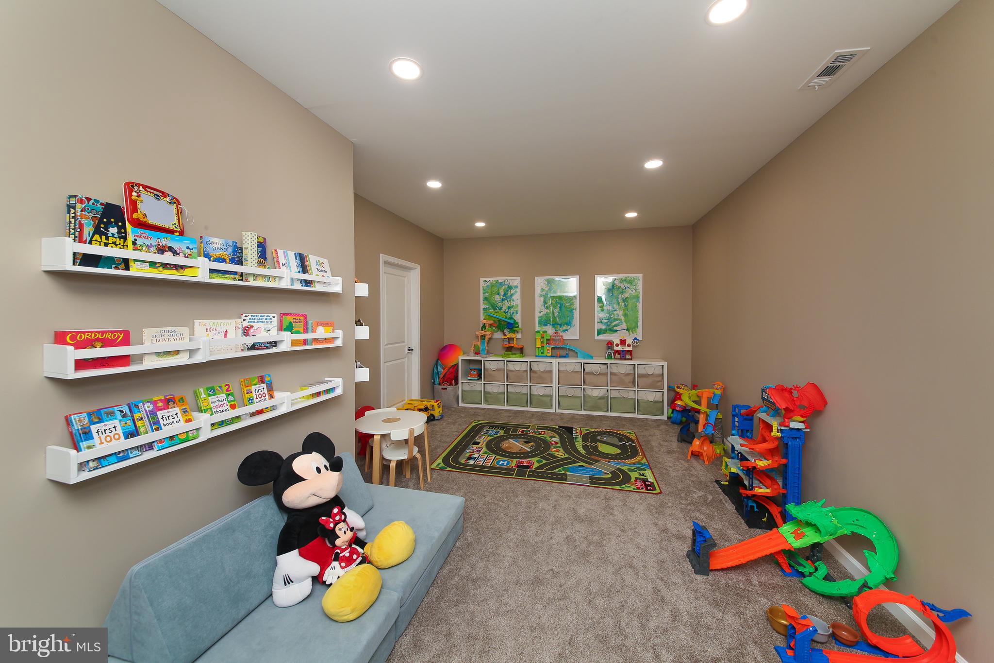 PENNLAND FARM - Residential