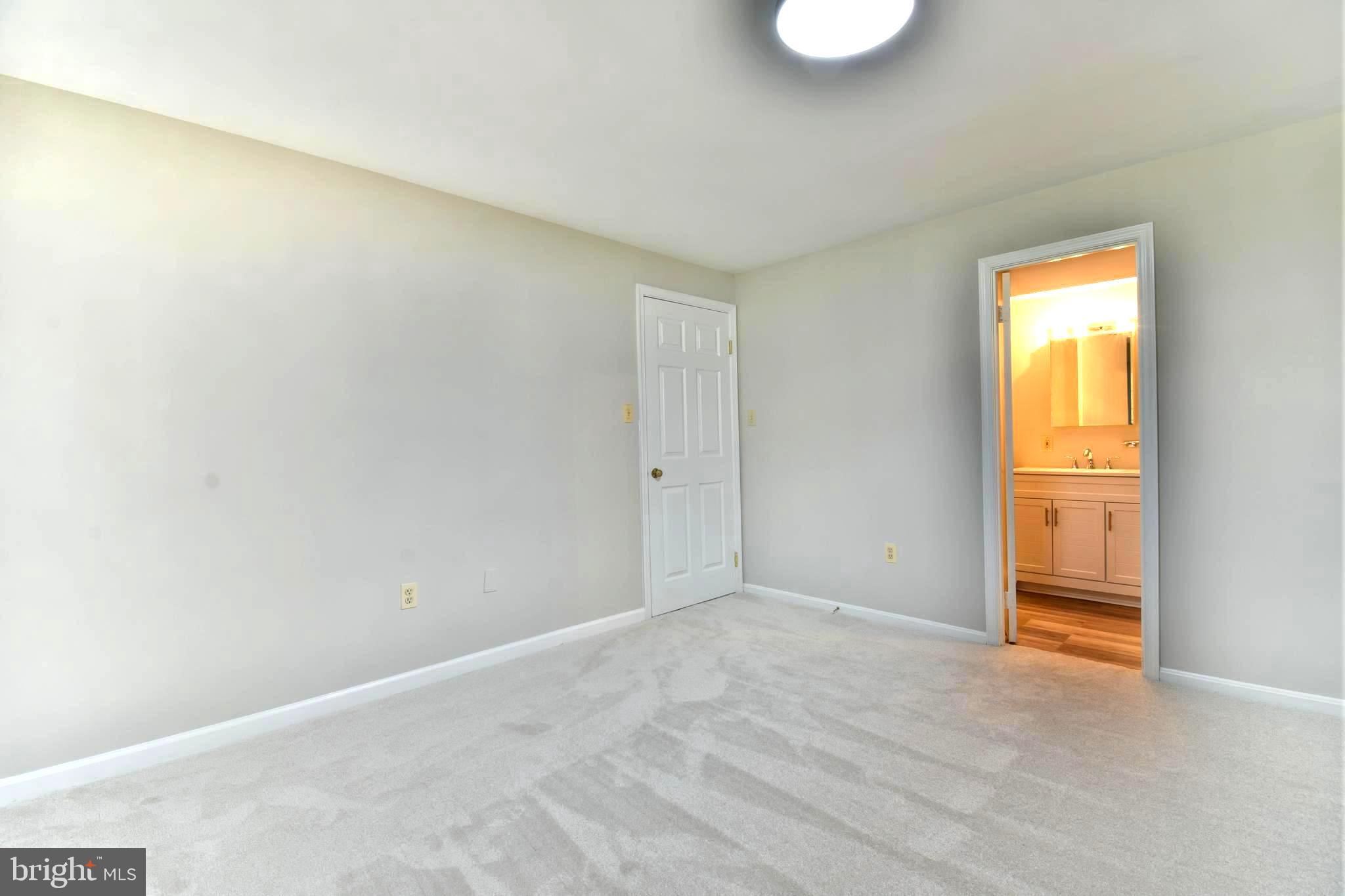 ROLLING VALLEY - Residential