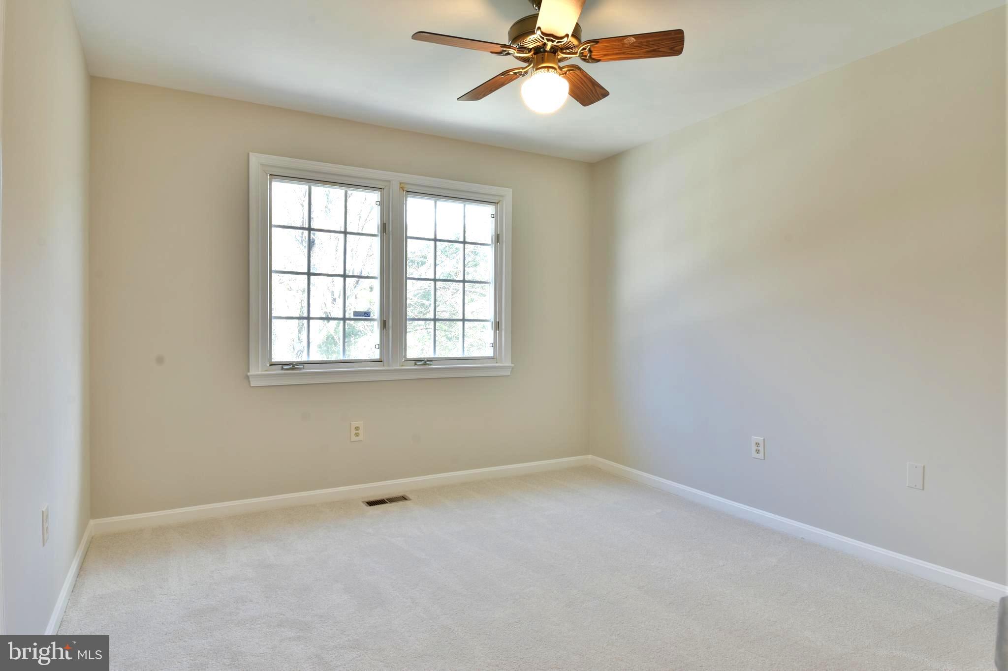 ROLLING VALLEY - Residential