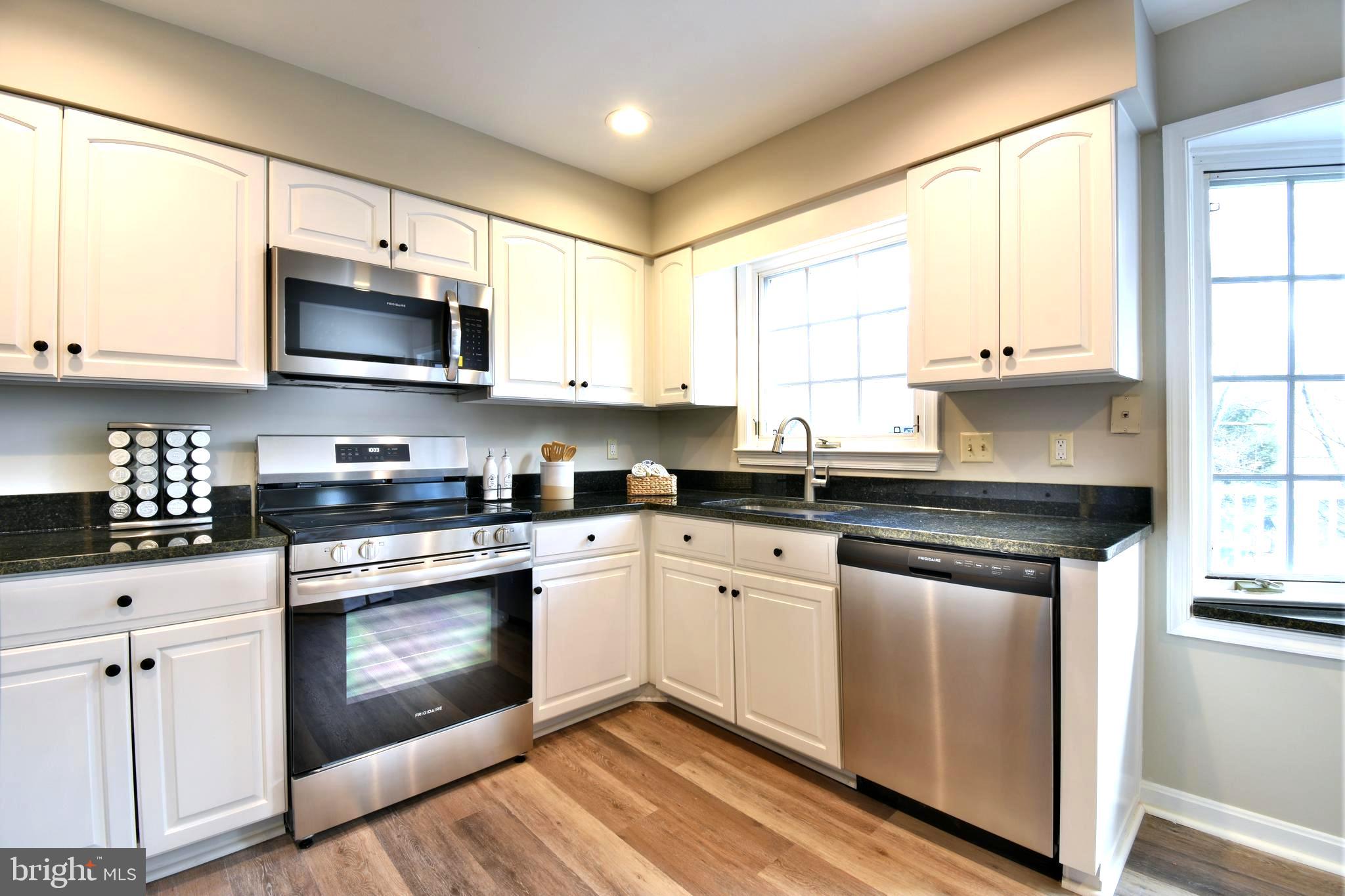ROLLING VALLEY - Residential
