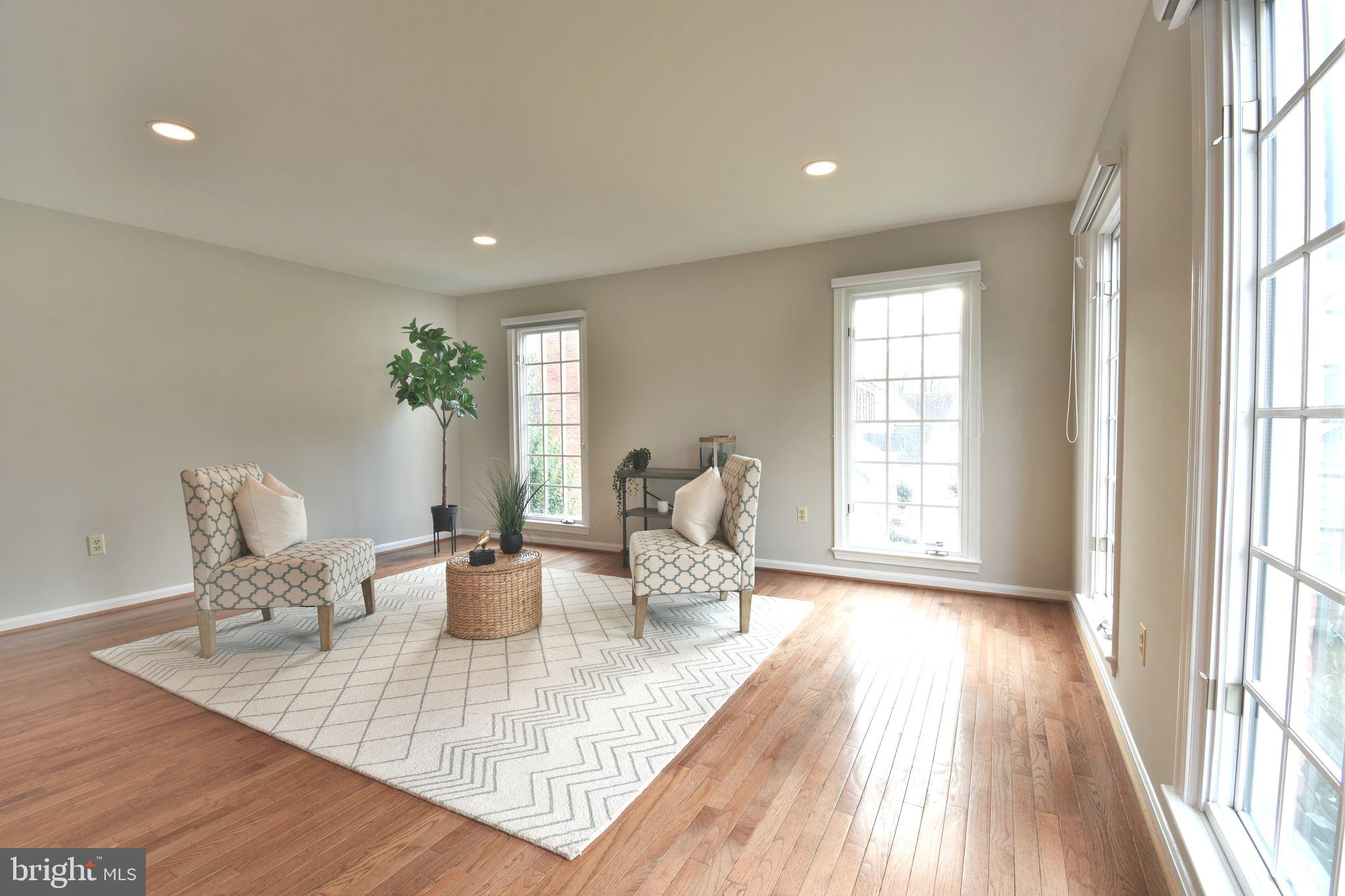 ROLLING VALLEY - Residential