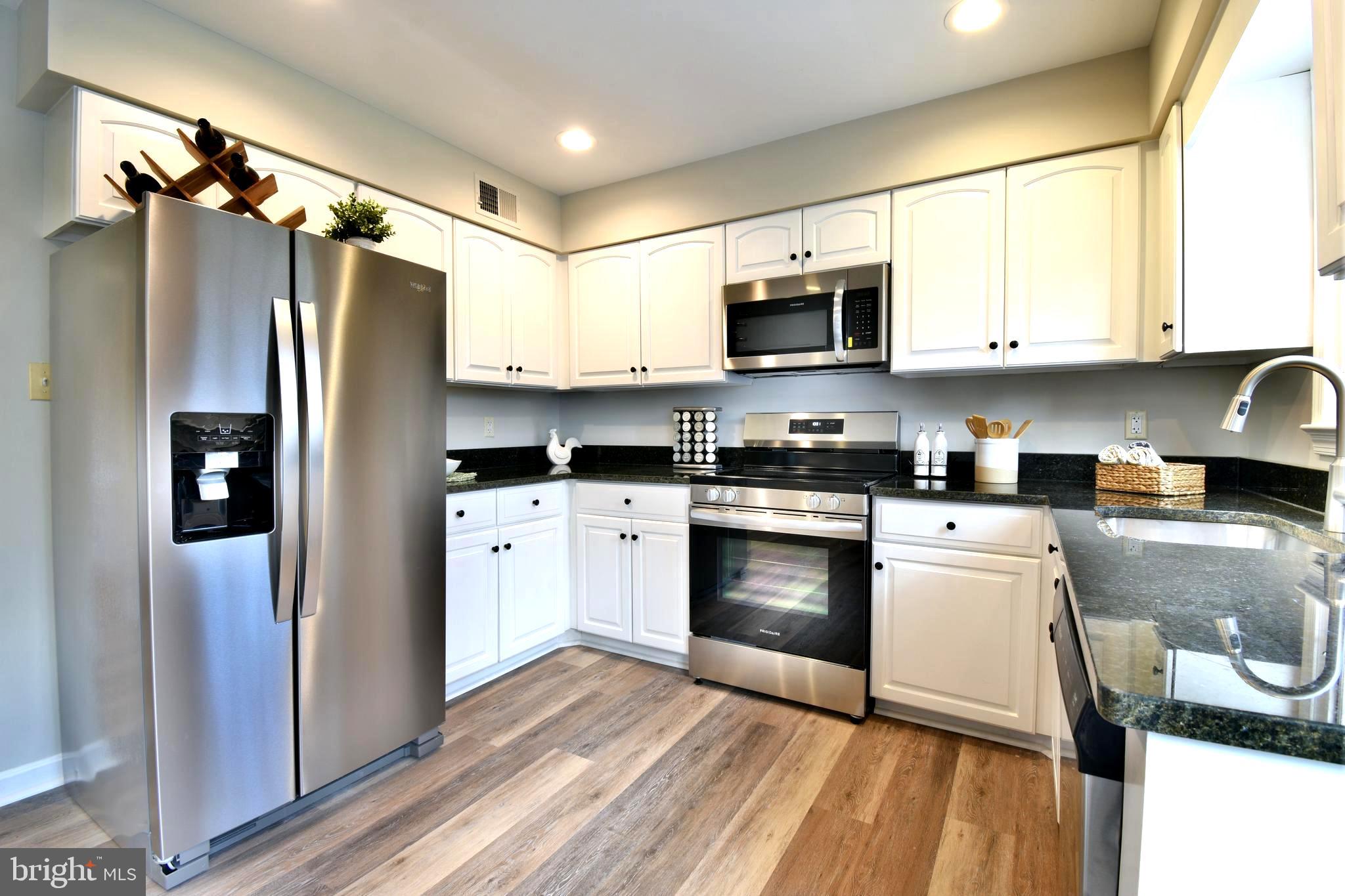 ROLLING VALLEY - Residential