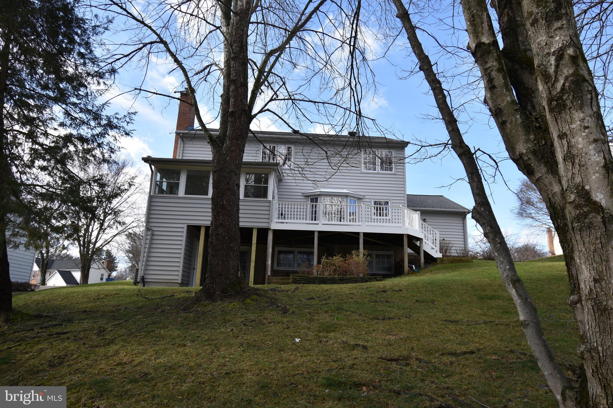ROLLING VALLEY - Residential