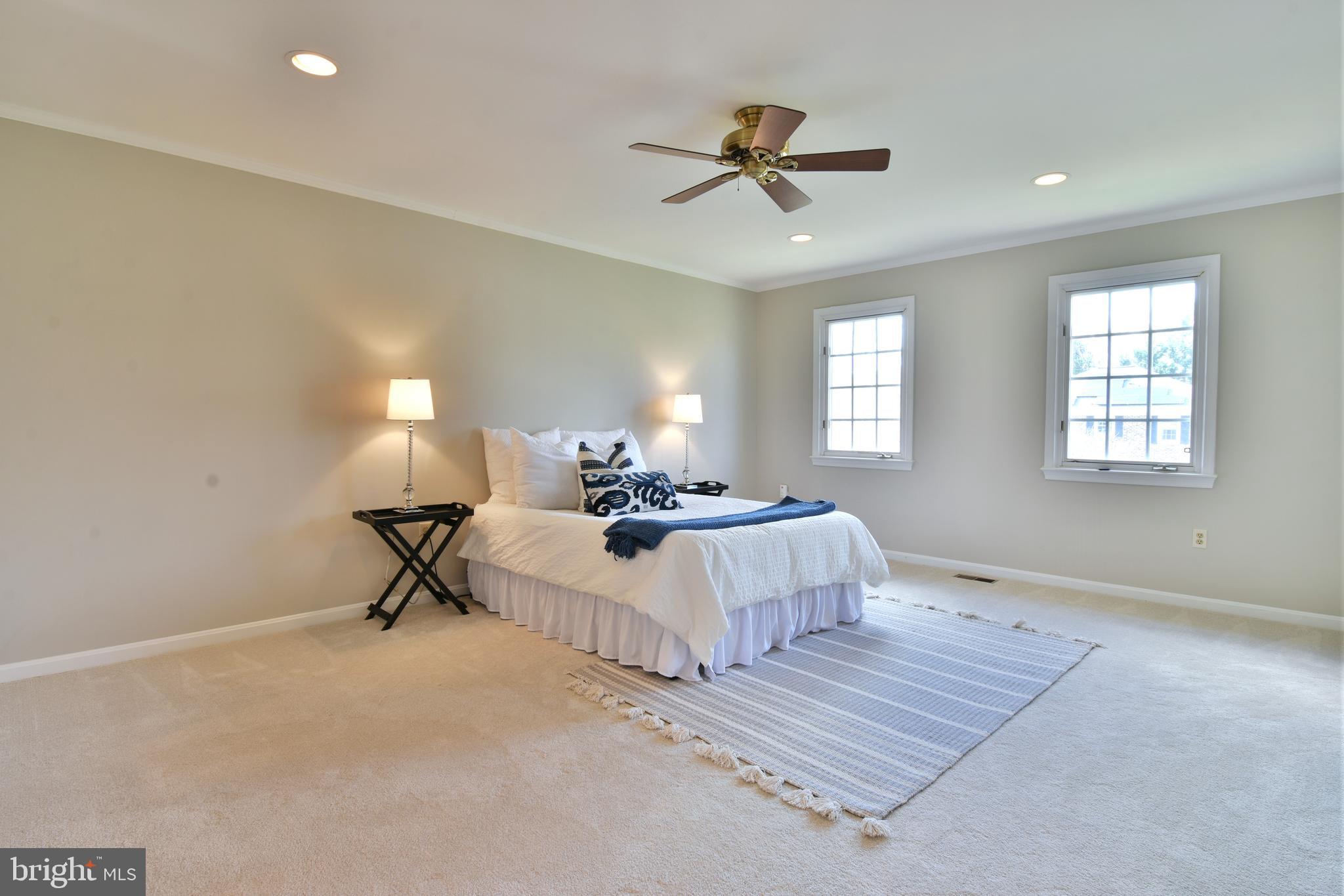 ROLLING VALLEY - Residential
