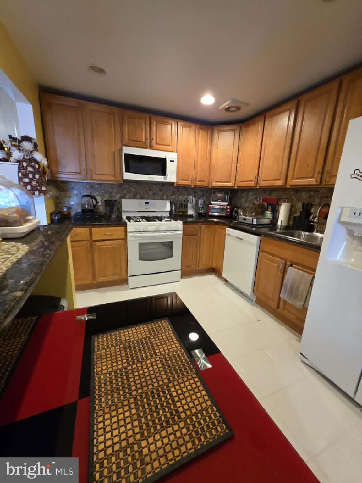 FOUNTAIN POINTE - Residential