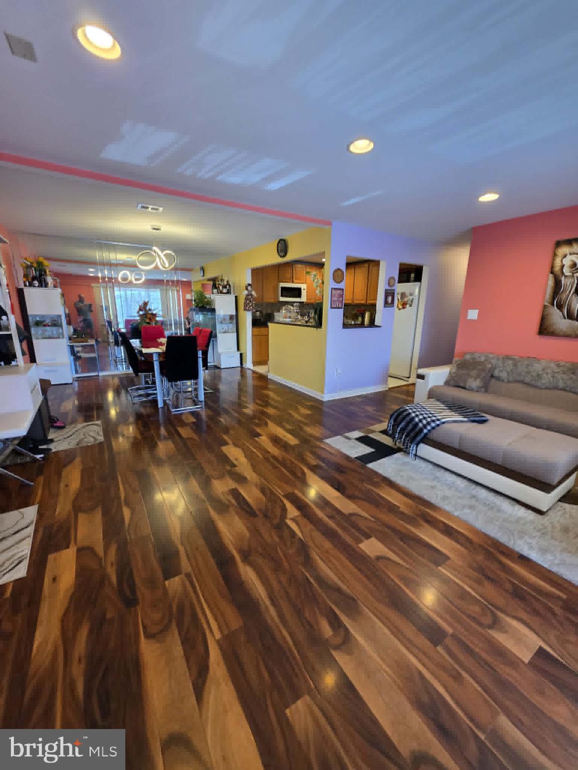 FOUNTAIN POINTE - Residential