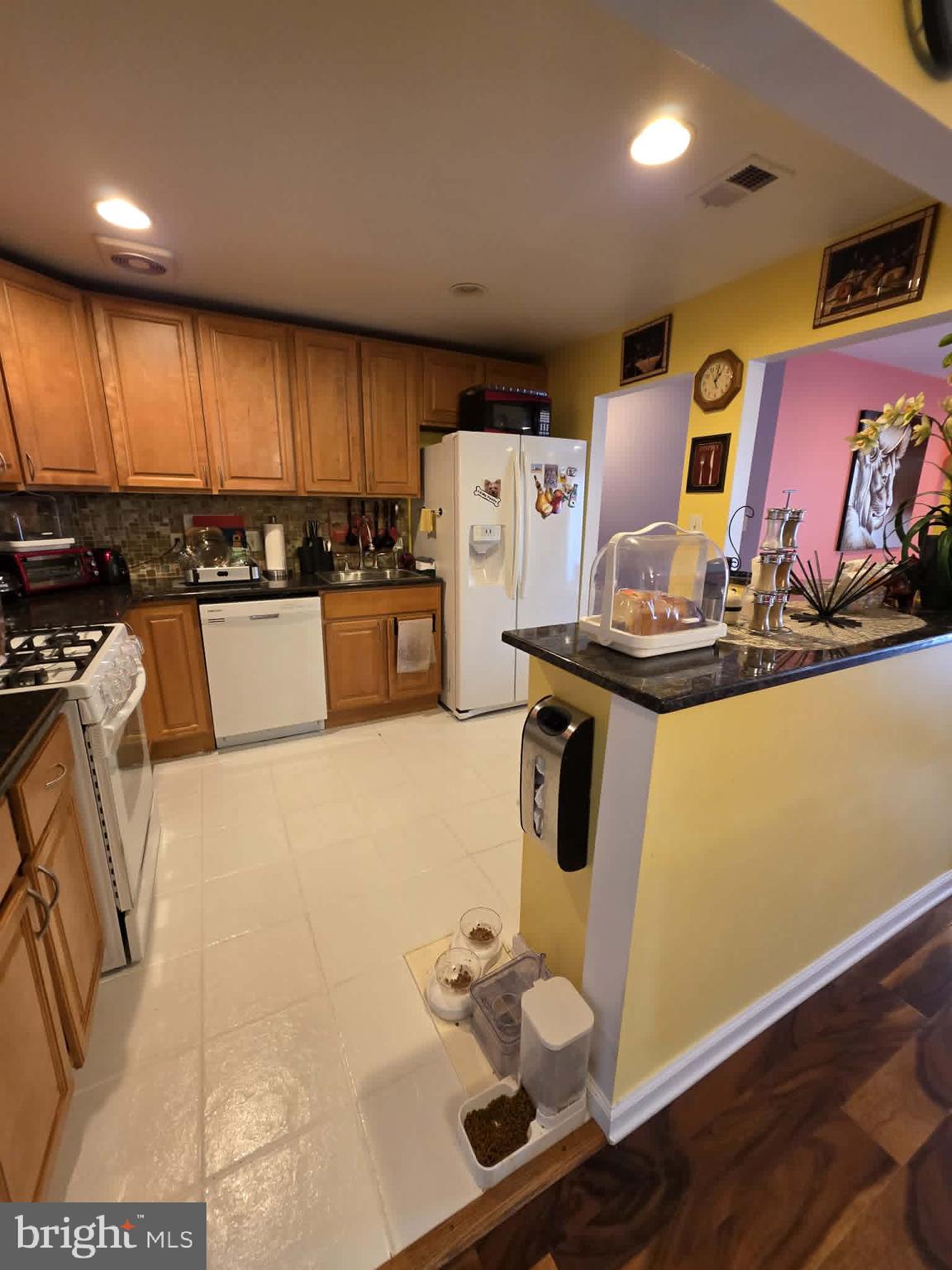 FOUNTAIN POINTE - Residential