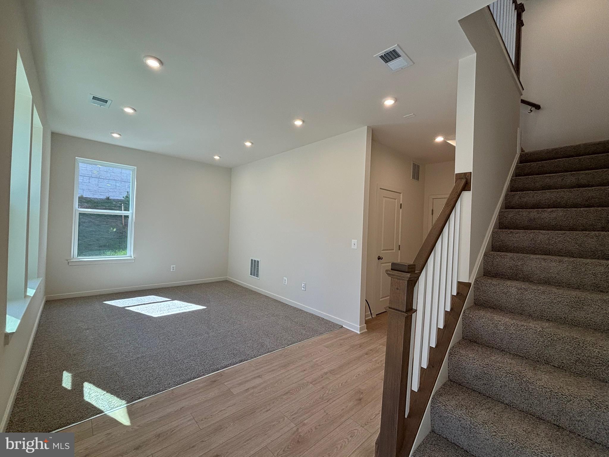 CASCADE LANDING - Residential