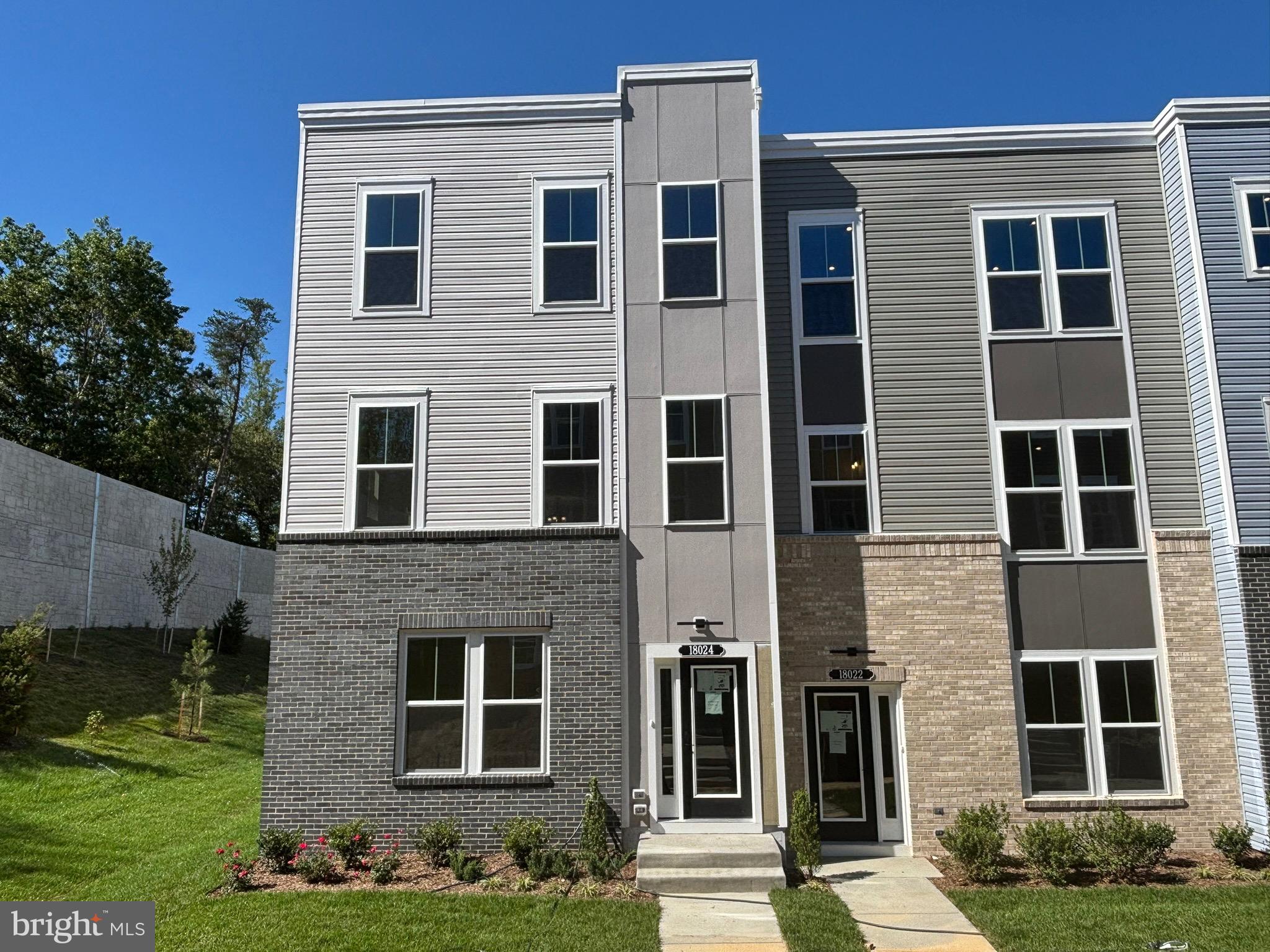 CASCADE LANDING - Residential