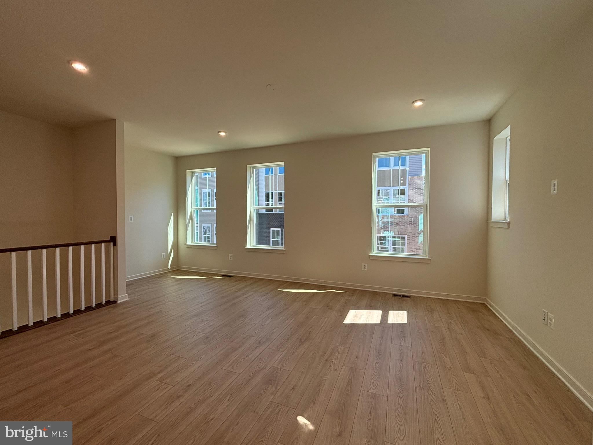 CASCADE LANDING - Residential