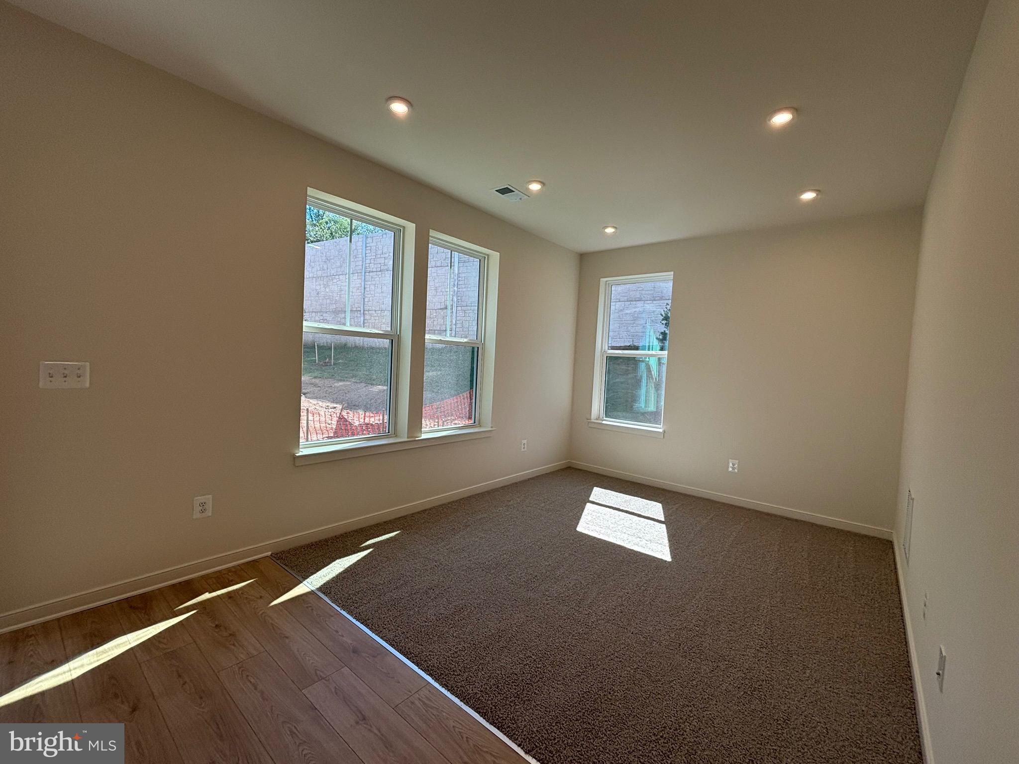 CASCADE LANDING - Residential