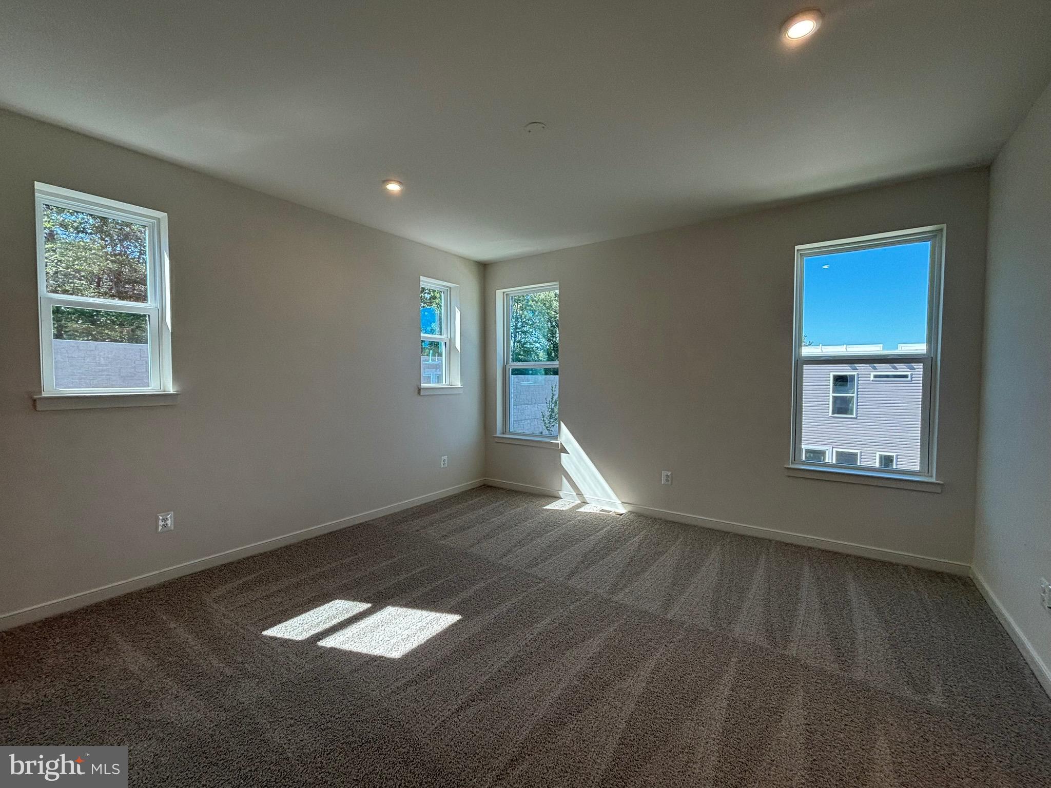 CASCADE LANDING - Residential