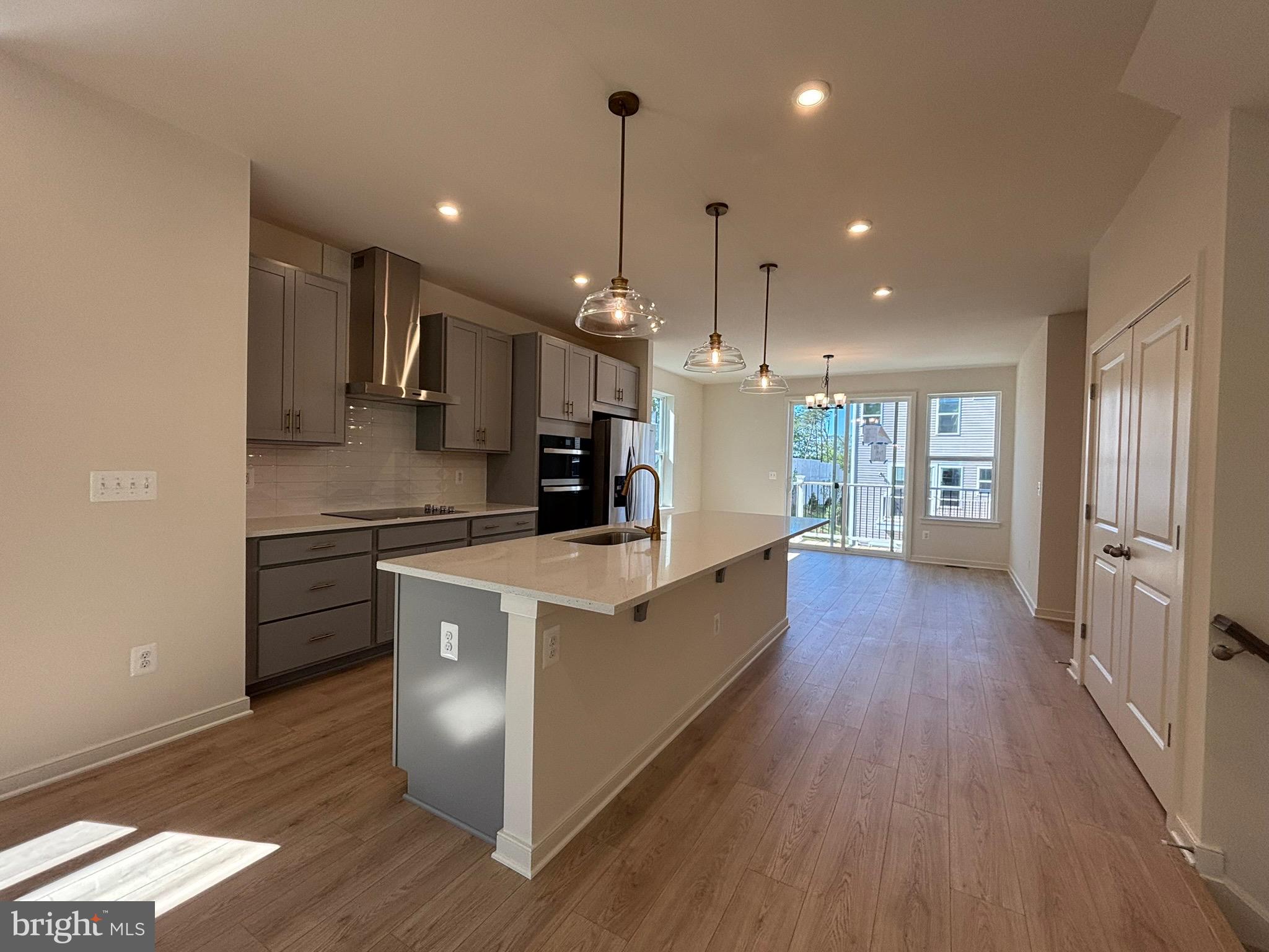 CASCADE LANDING - Residential