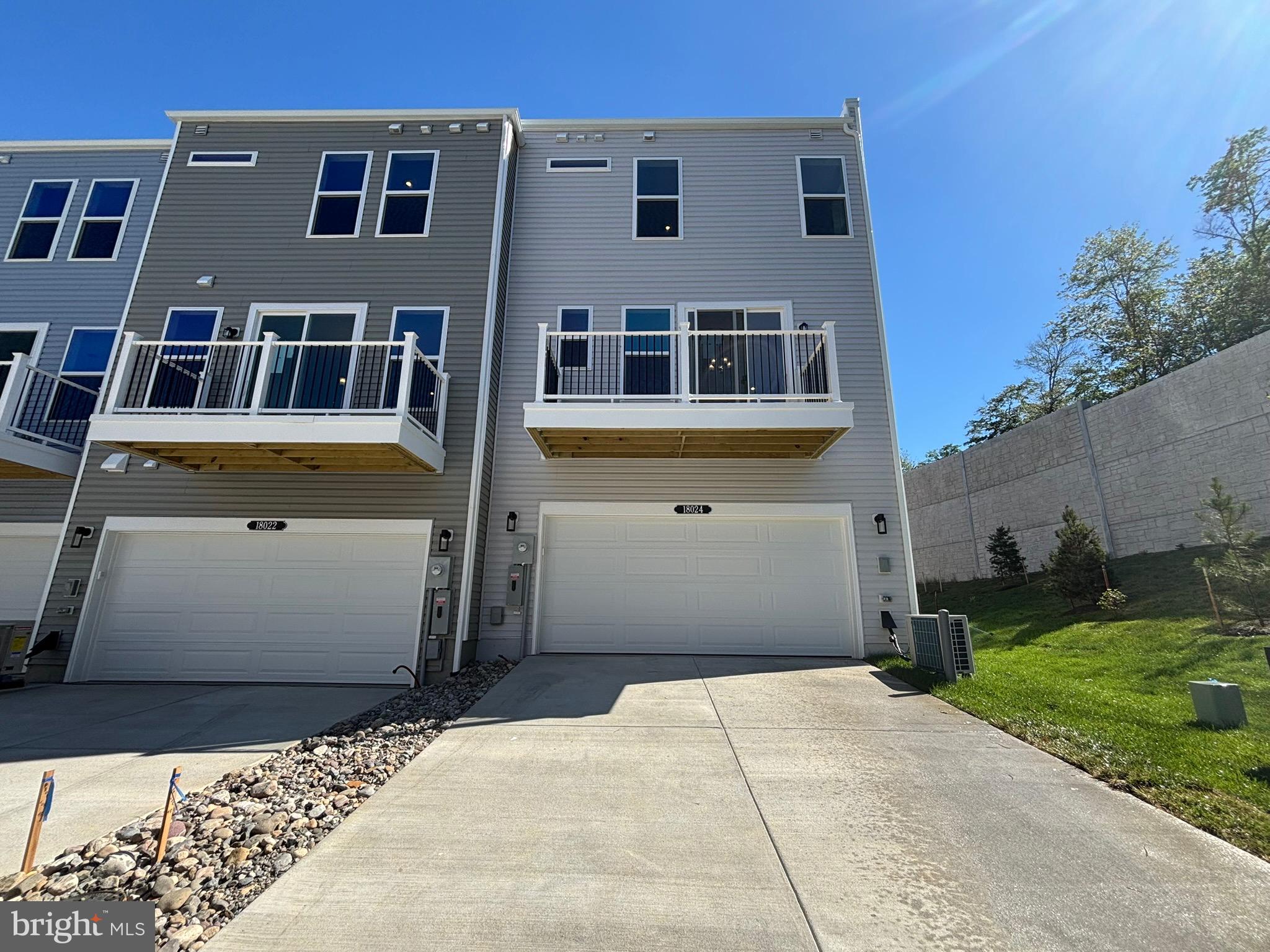 CASCADE LANDING - Residential