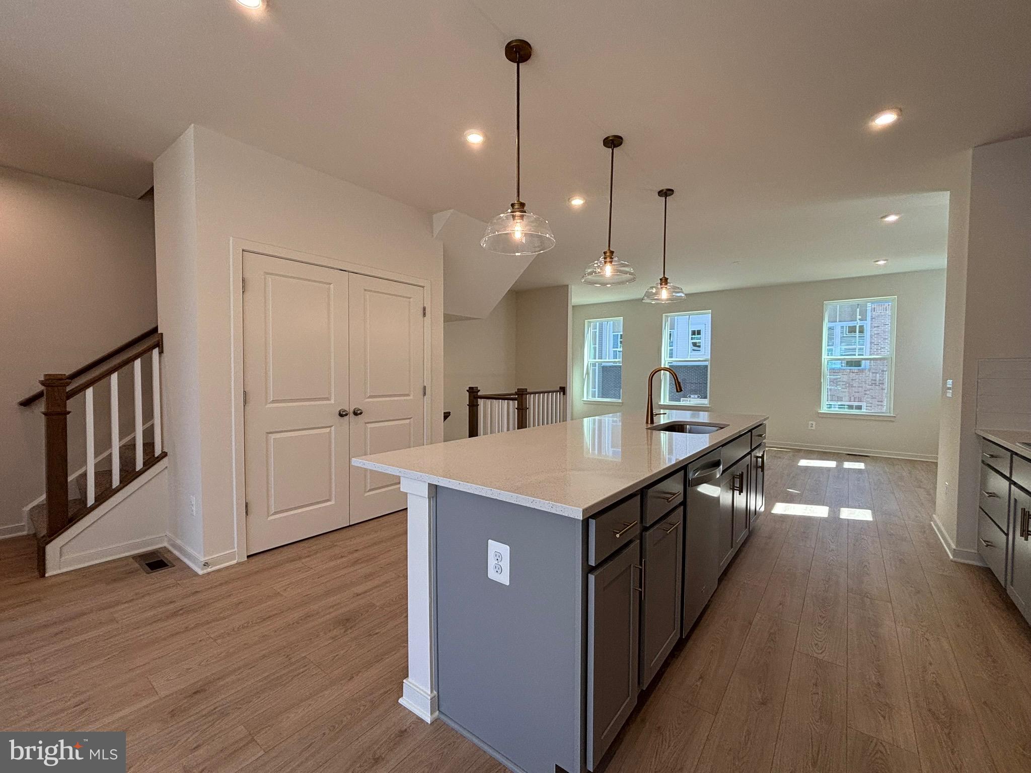 CASCADE LANDING - Residential