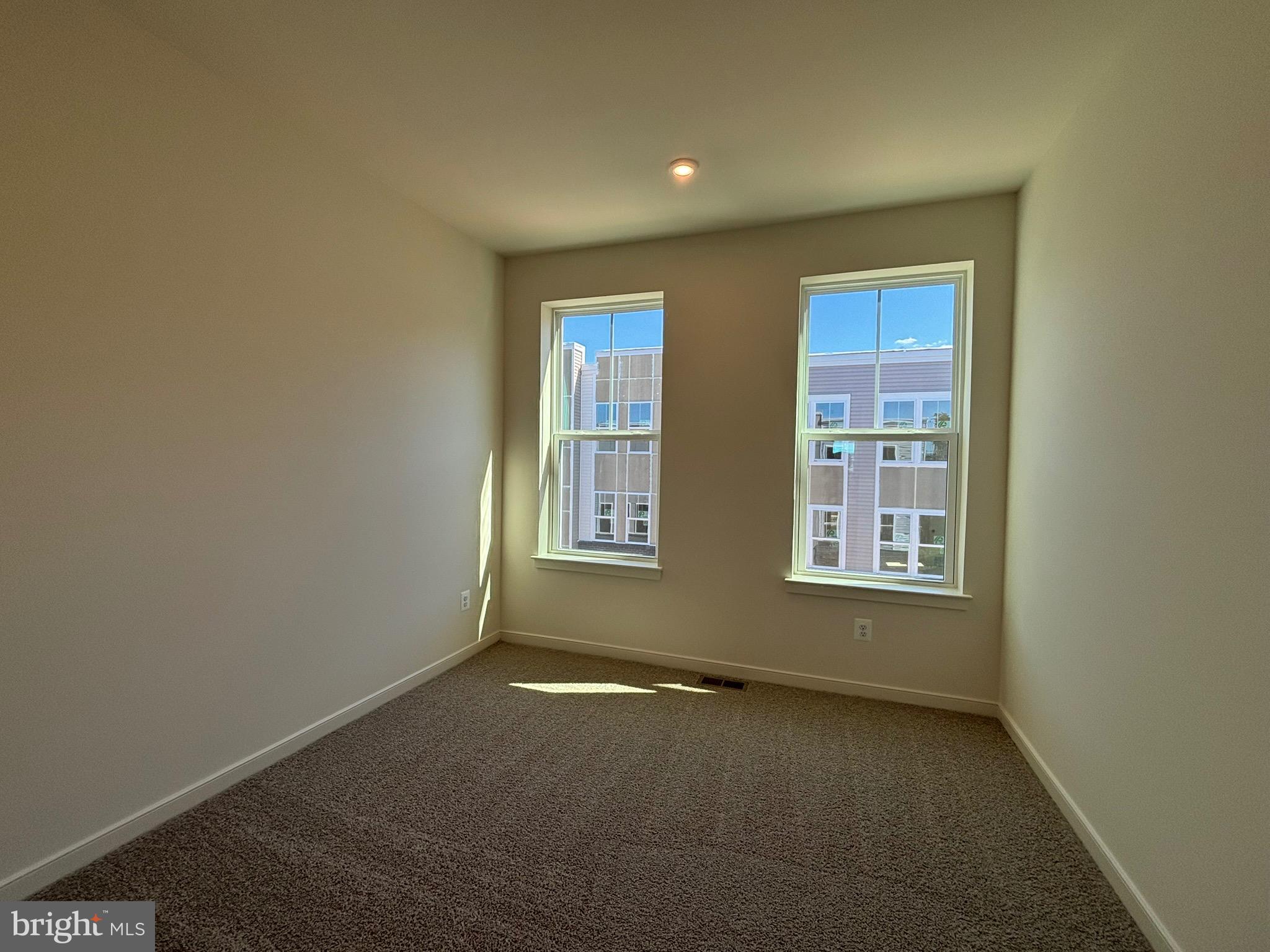 CASCADE LANDING - Residential