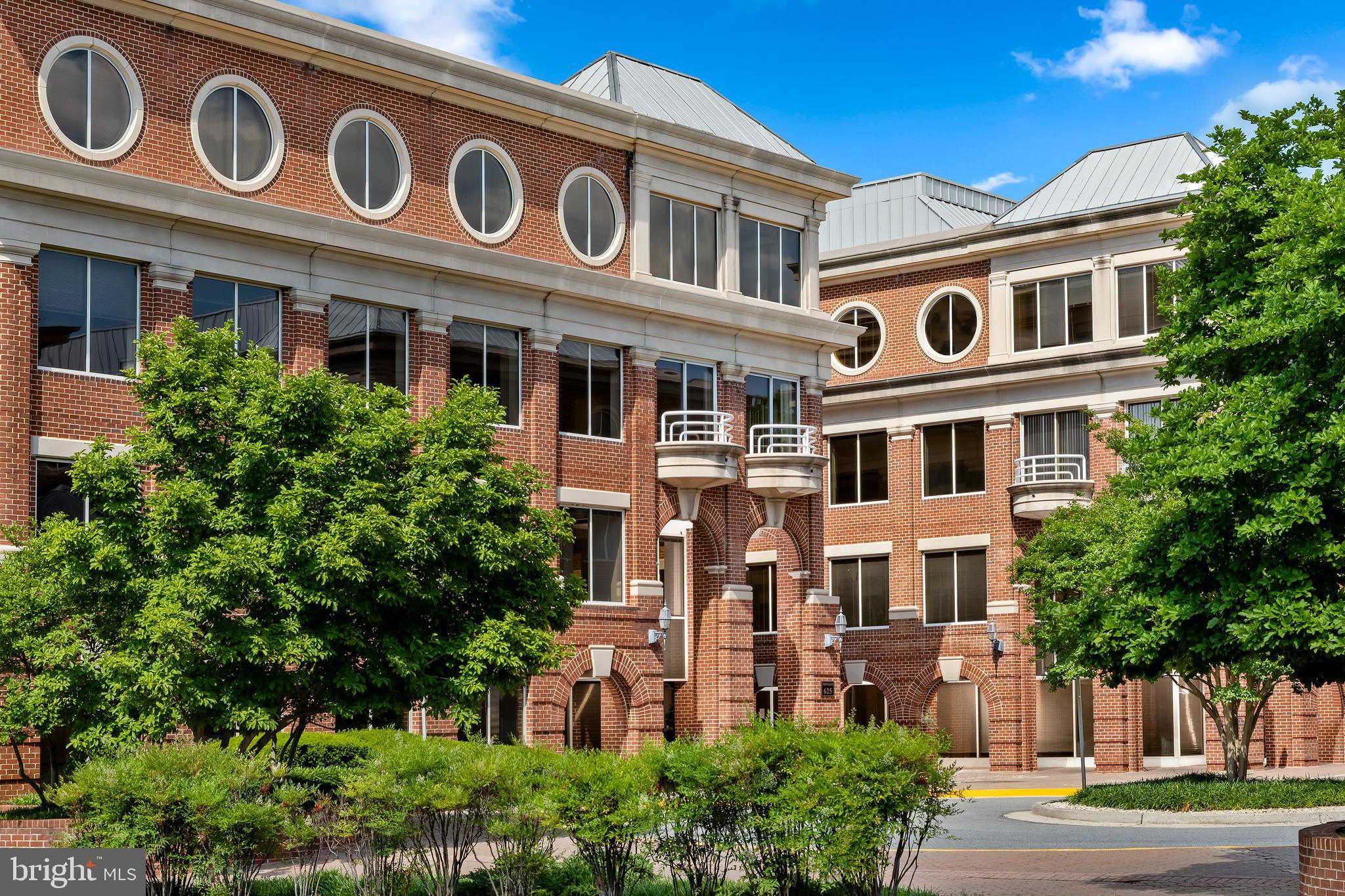 OLD TOWN NORTH - Residential