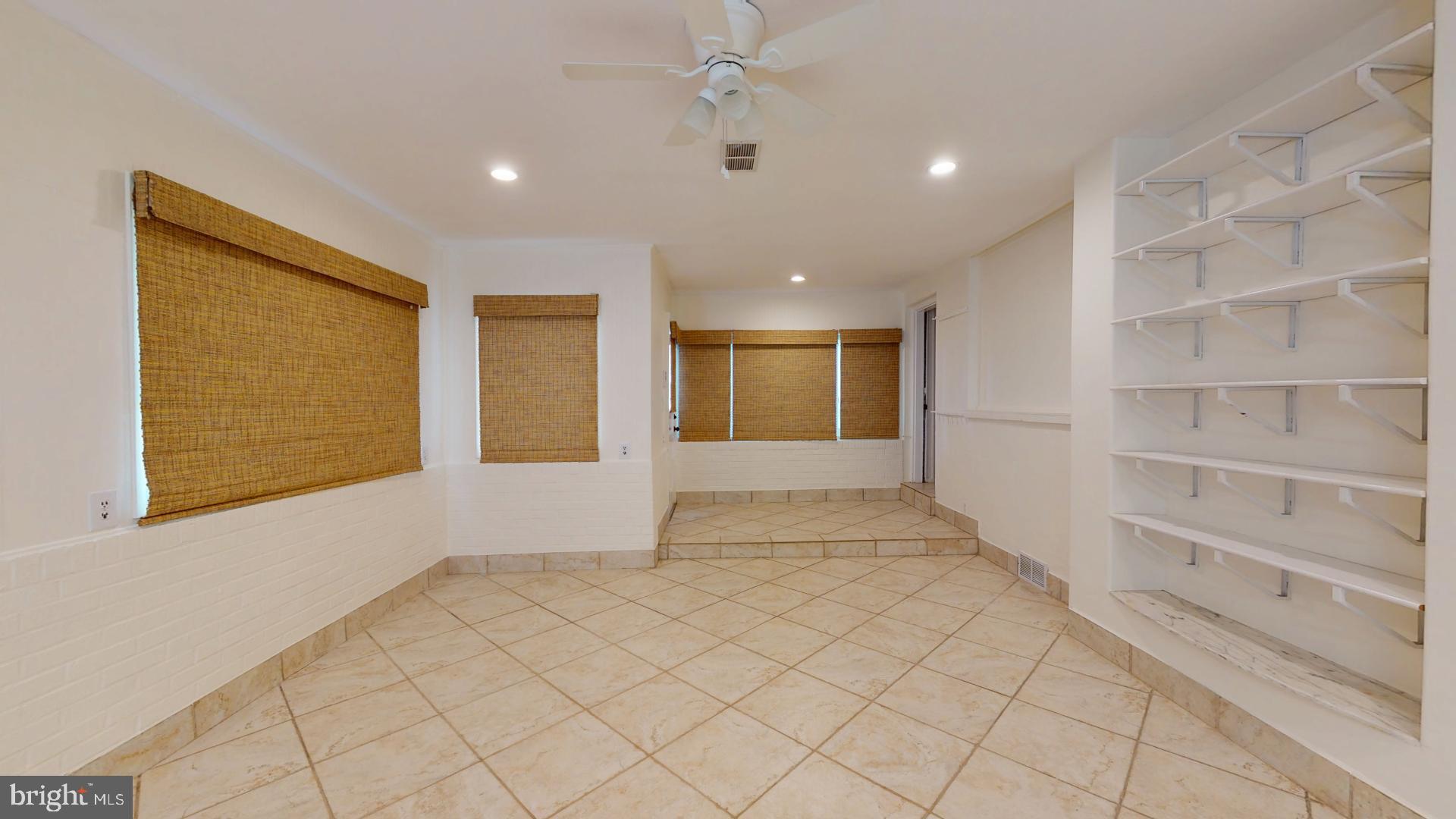 NEW ALEXANDRIA - Residential Lease
