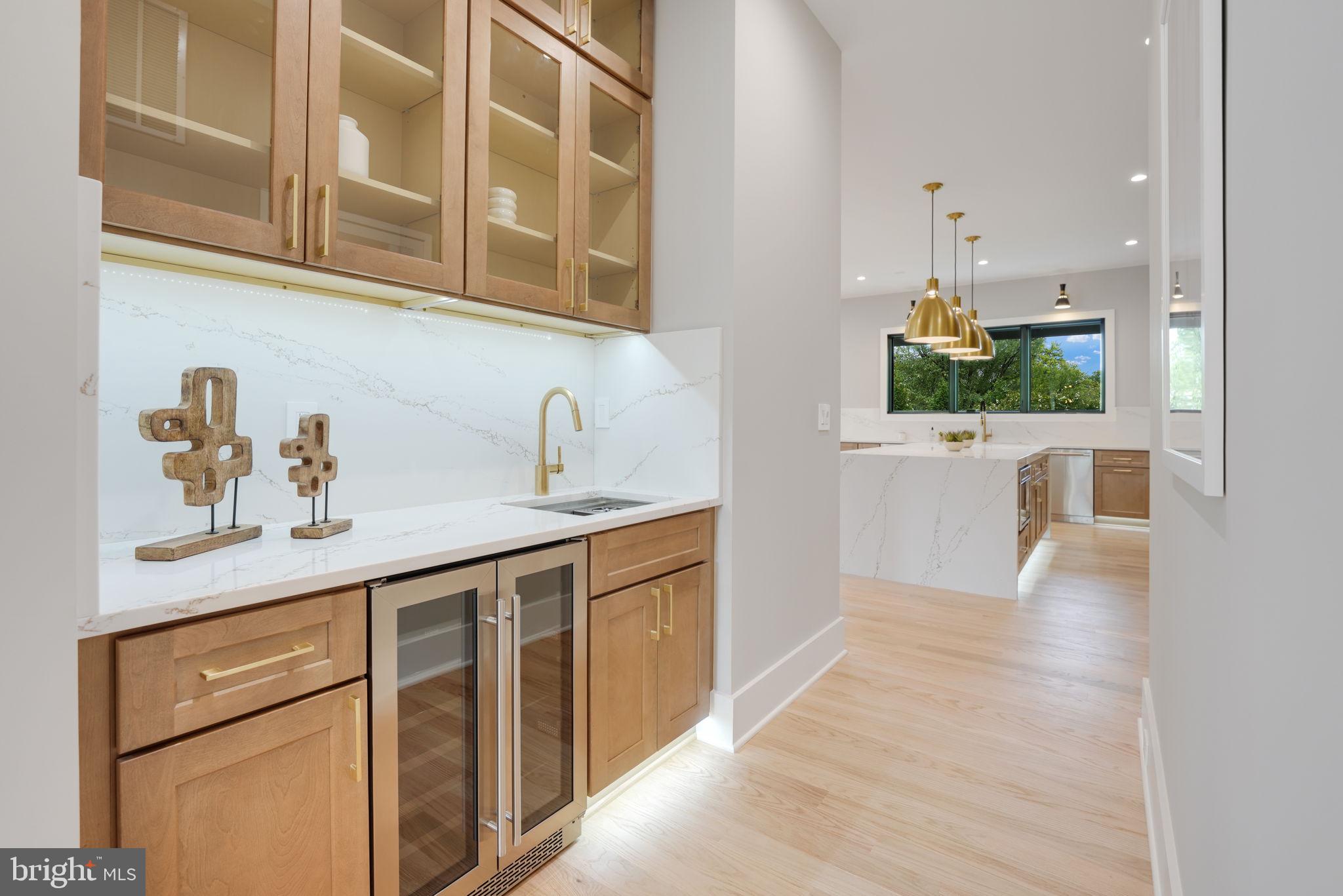 WESTBRIAR COUNTRY CLUB MANOR - Residential