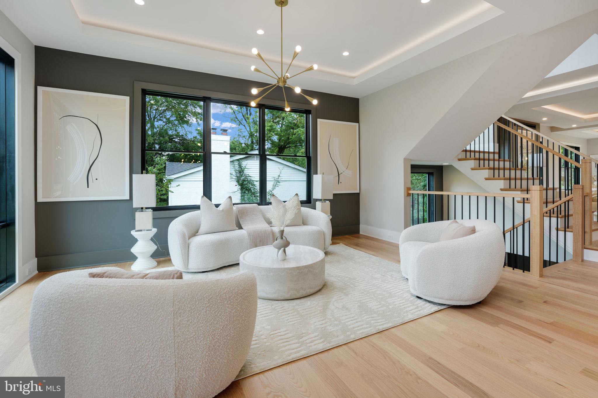 WESTBRIAR COUNTRY CLUB MANOR - Residential