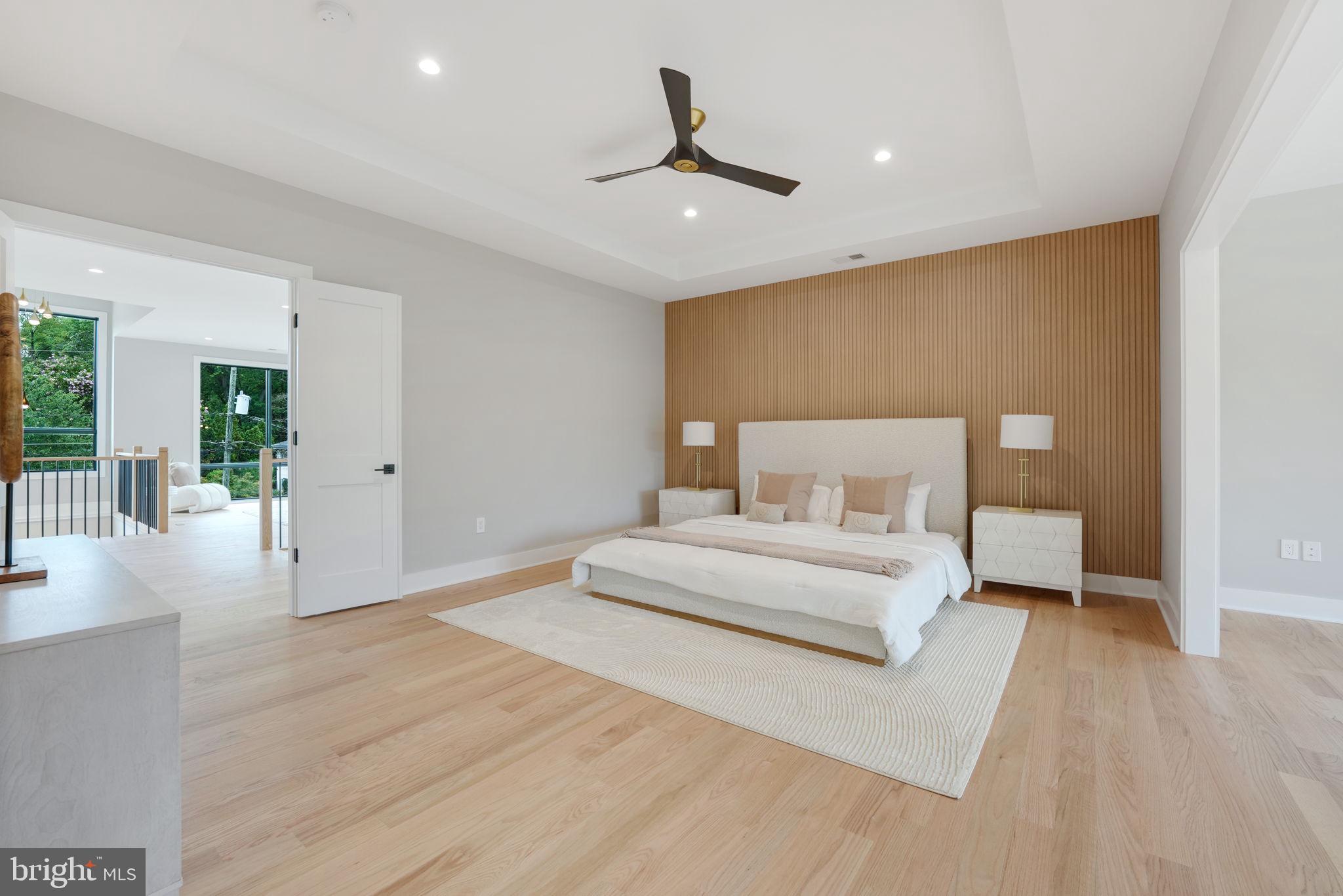 WESTBRIAR COUNTRY CLUB MANOR - Residential