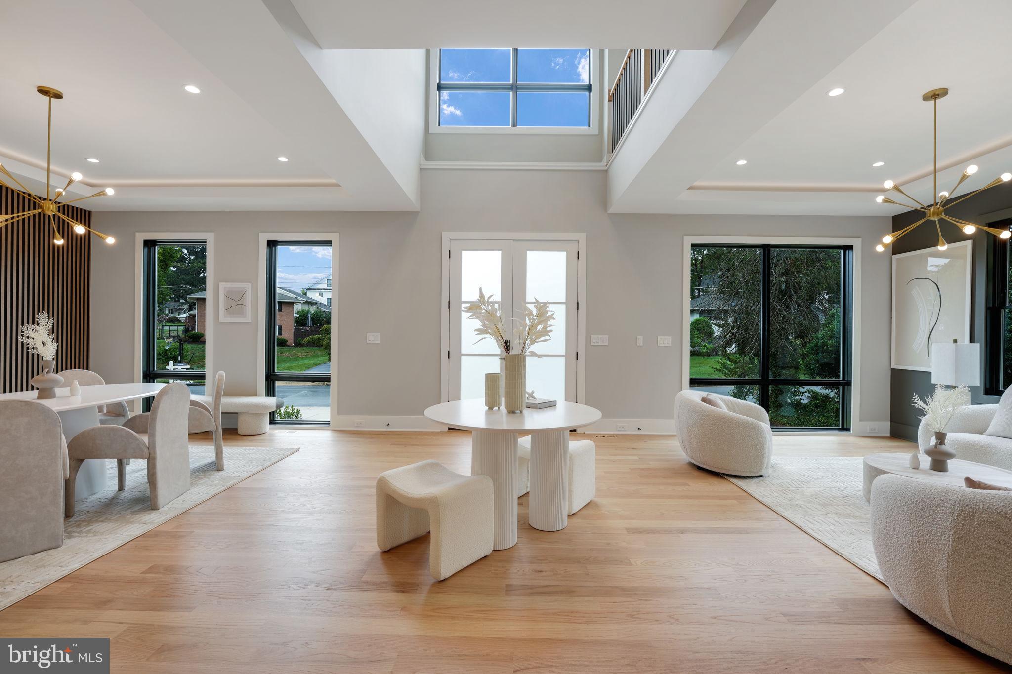 WESTBRIAR COUNTRY CLUB MANOR - Residential