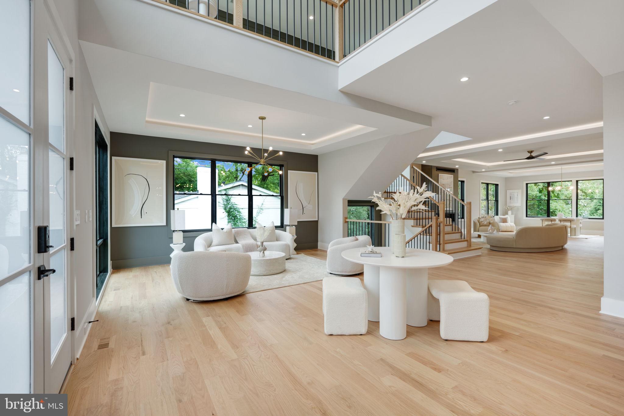 WESTBRIAR COUNTRY CLUB MANOR - Residential