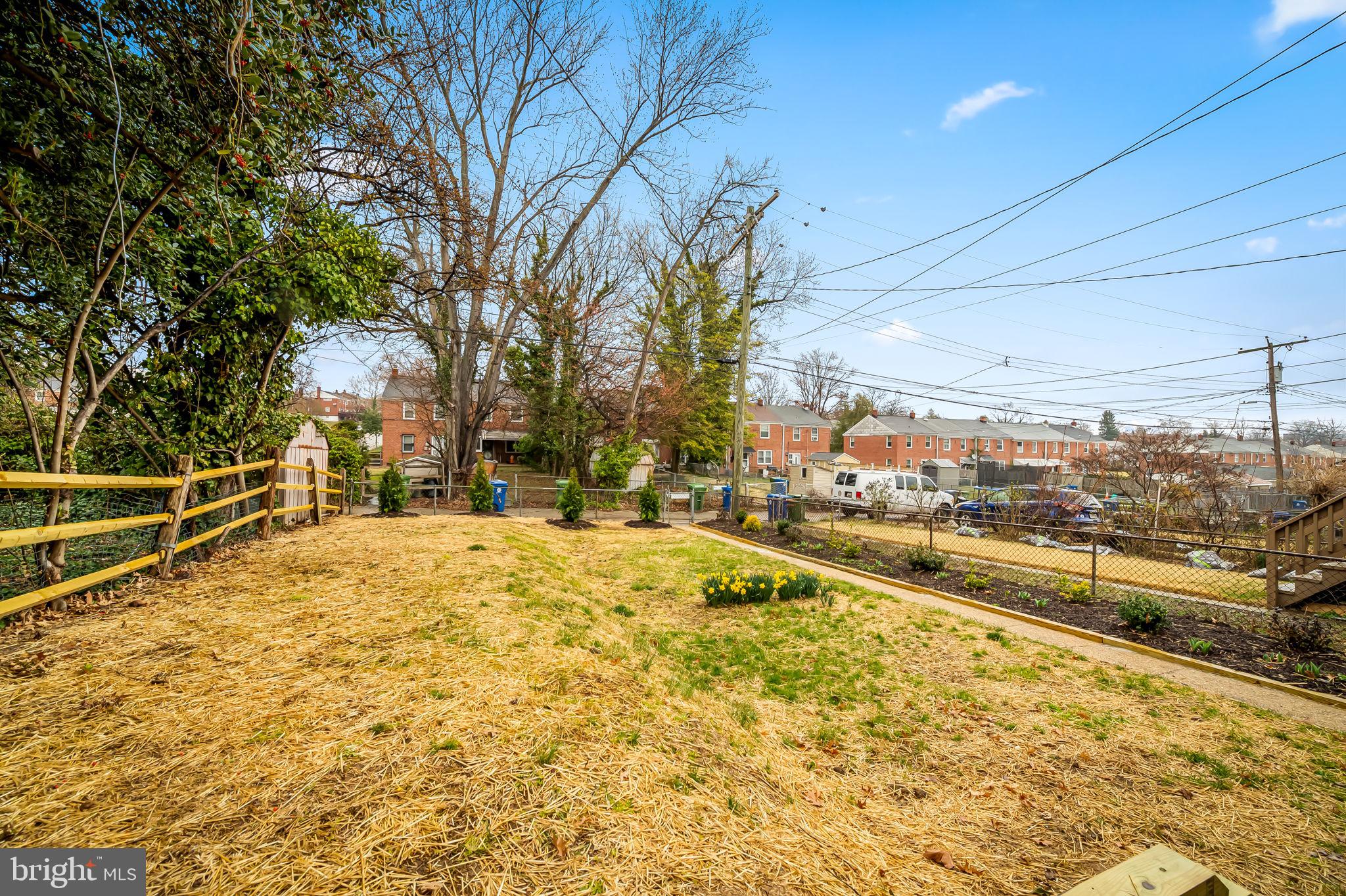 CHINQUAPIN PARK - Residential