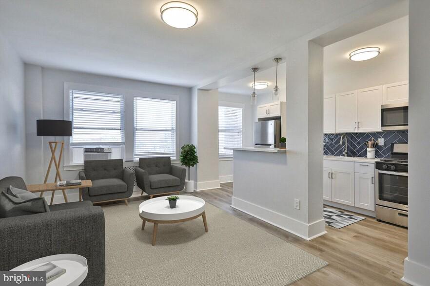 UNIVERSITY CITY - Residential Lease