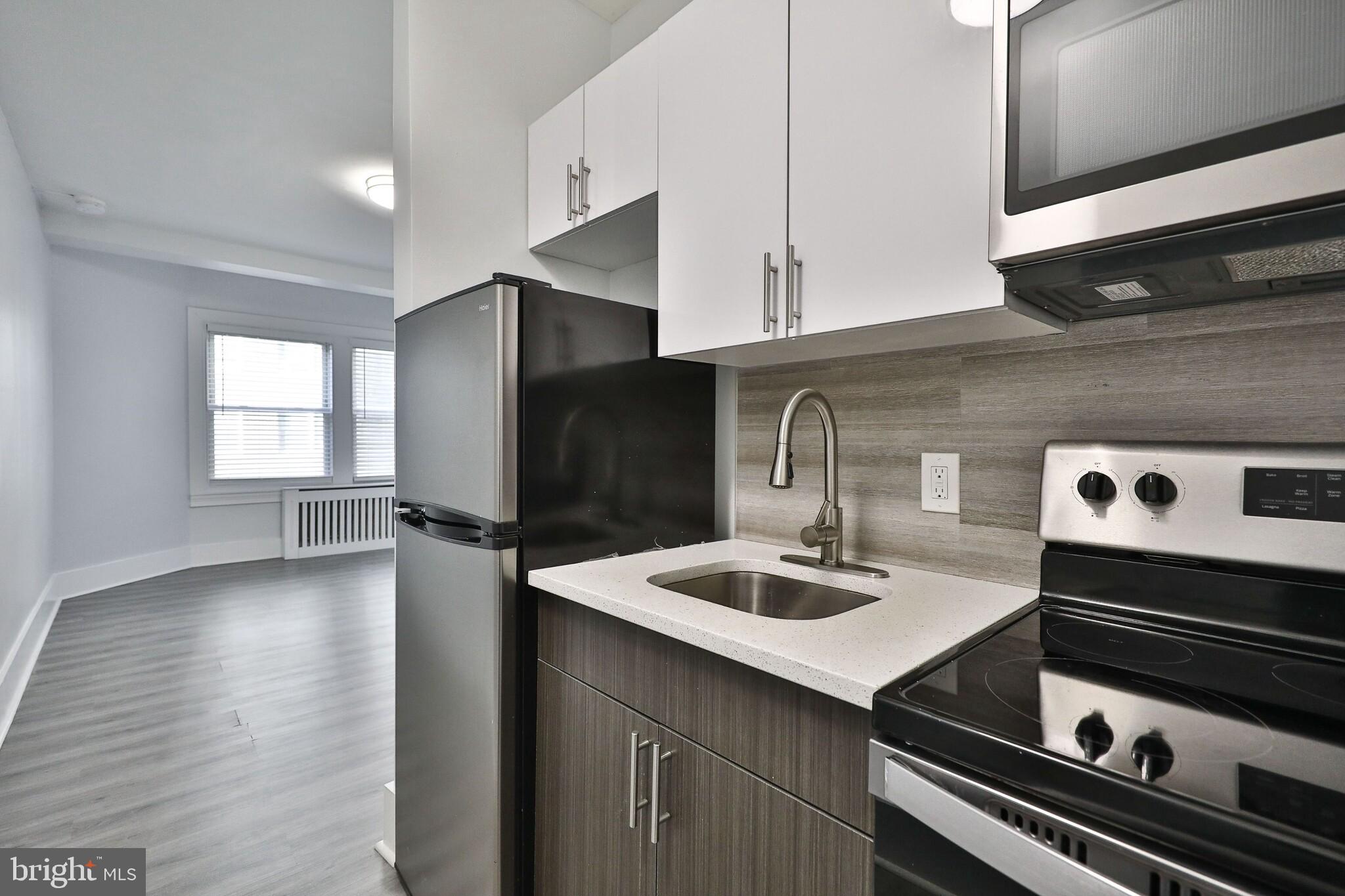 UNIVERSITY CITY - Residential Lease